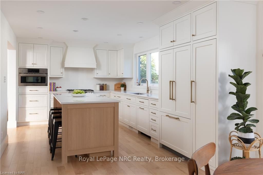 3 Port Royal Cres