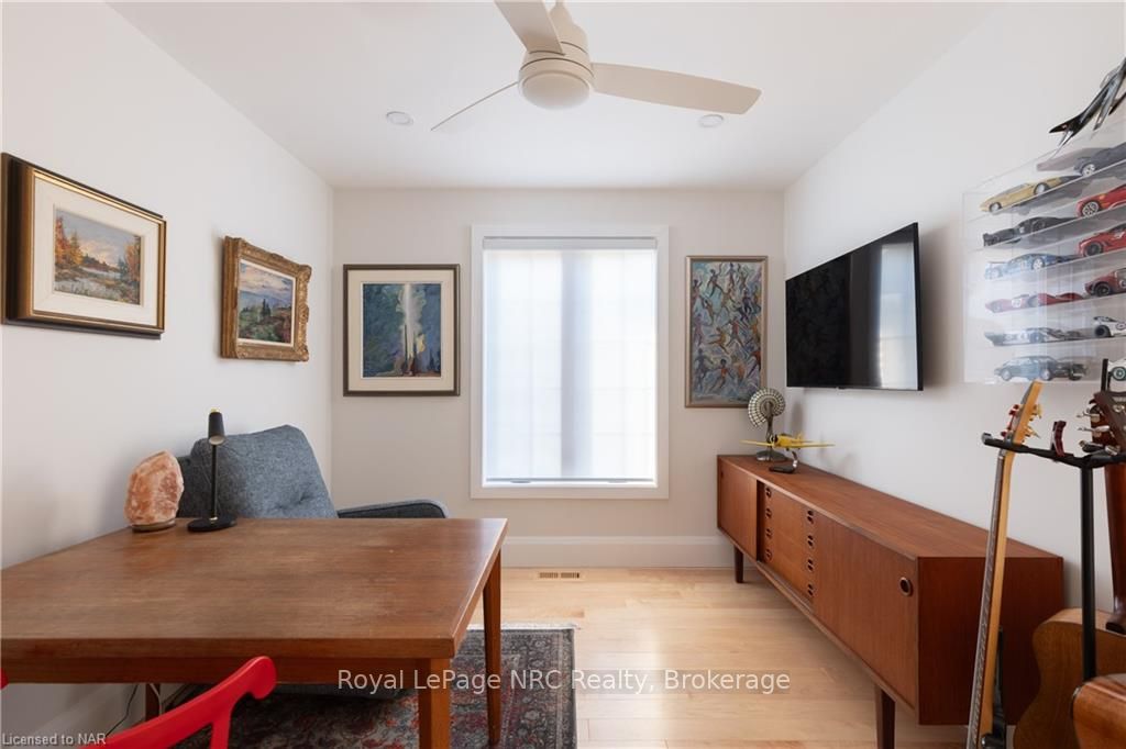 3 Port Royal Cres