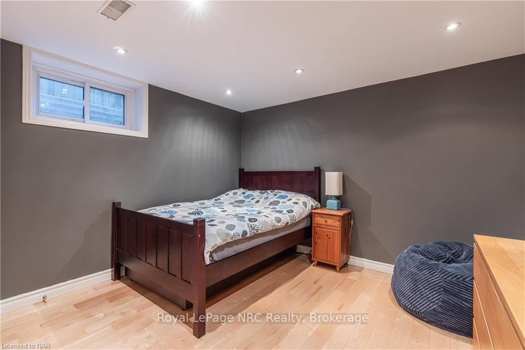 3 Port Royal Cres