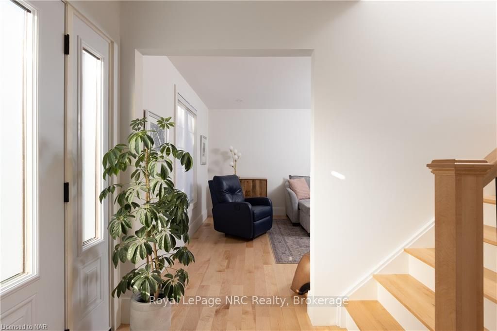 3 Port Royal Cres