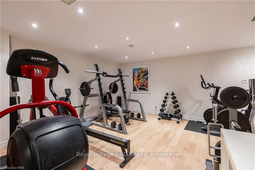 3 Port Royal Cres
