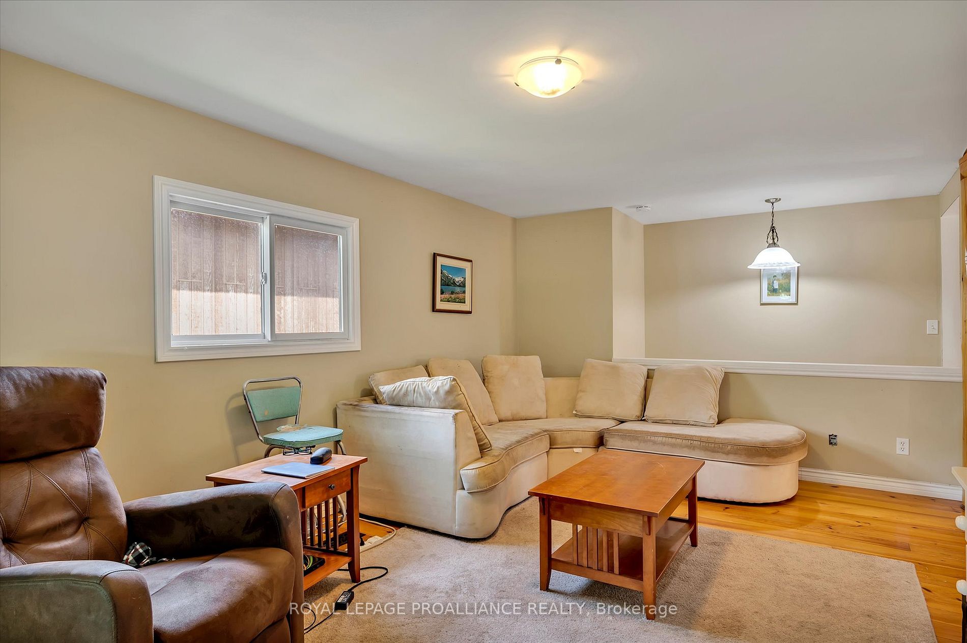 10 Clyde St