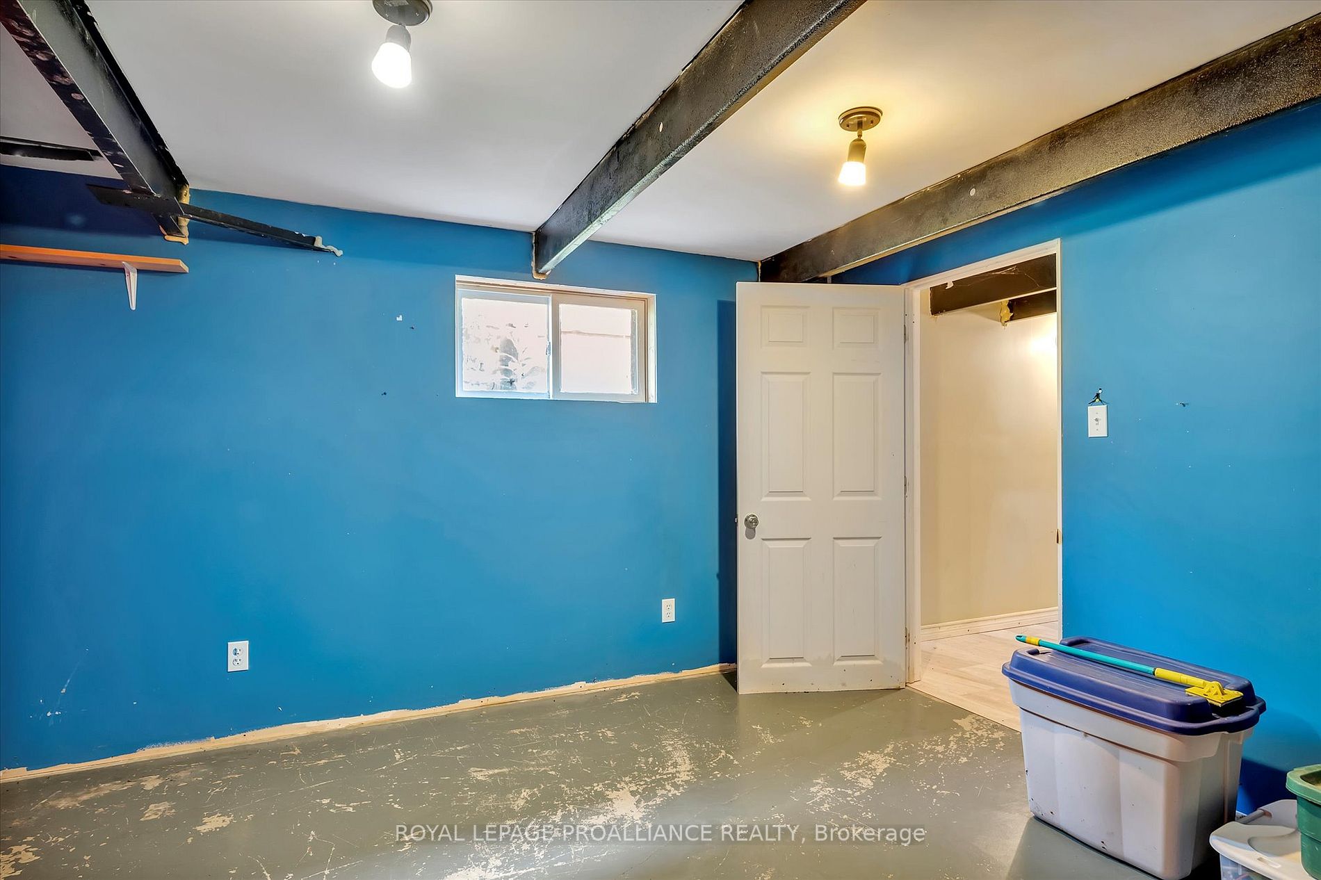 10 Clyde St
