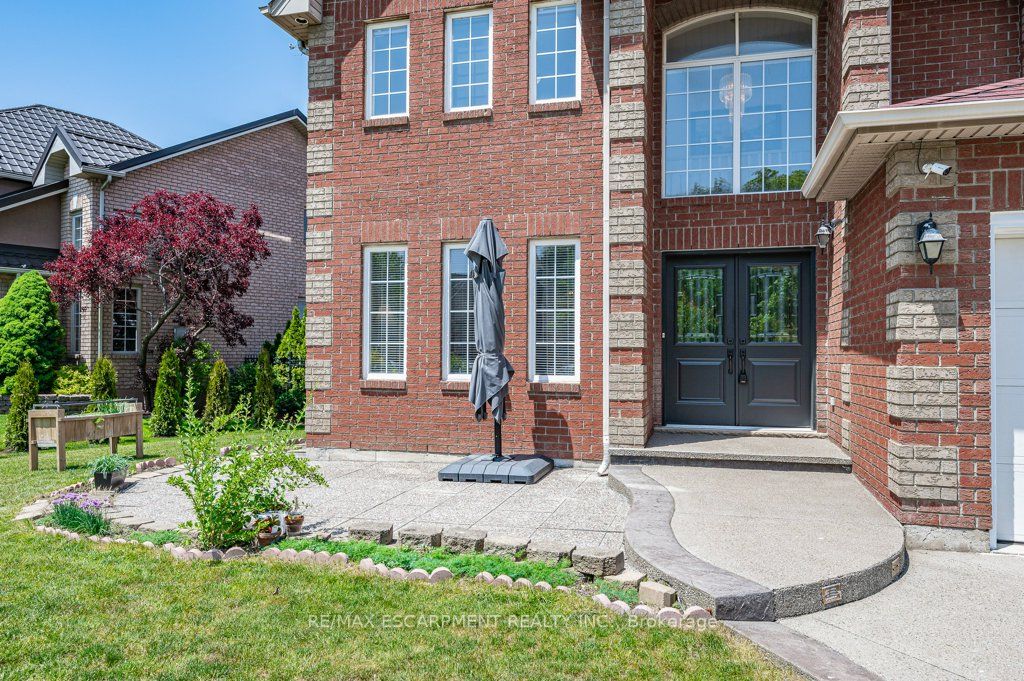 211 Gatestone Dr
