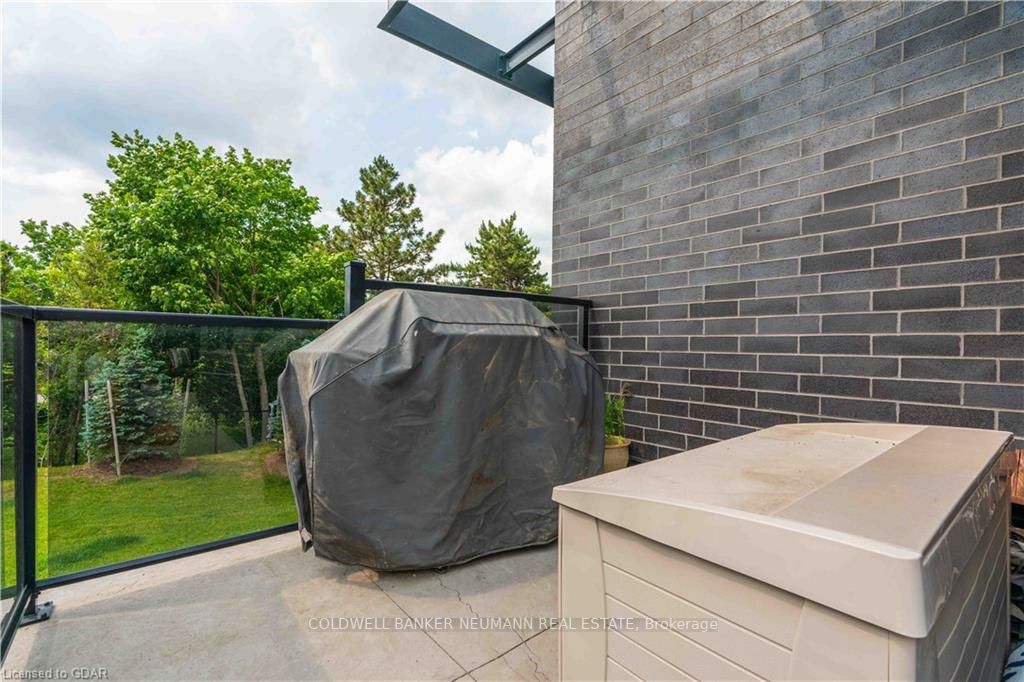 Listing X7008850 - Large Photo # 27