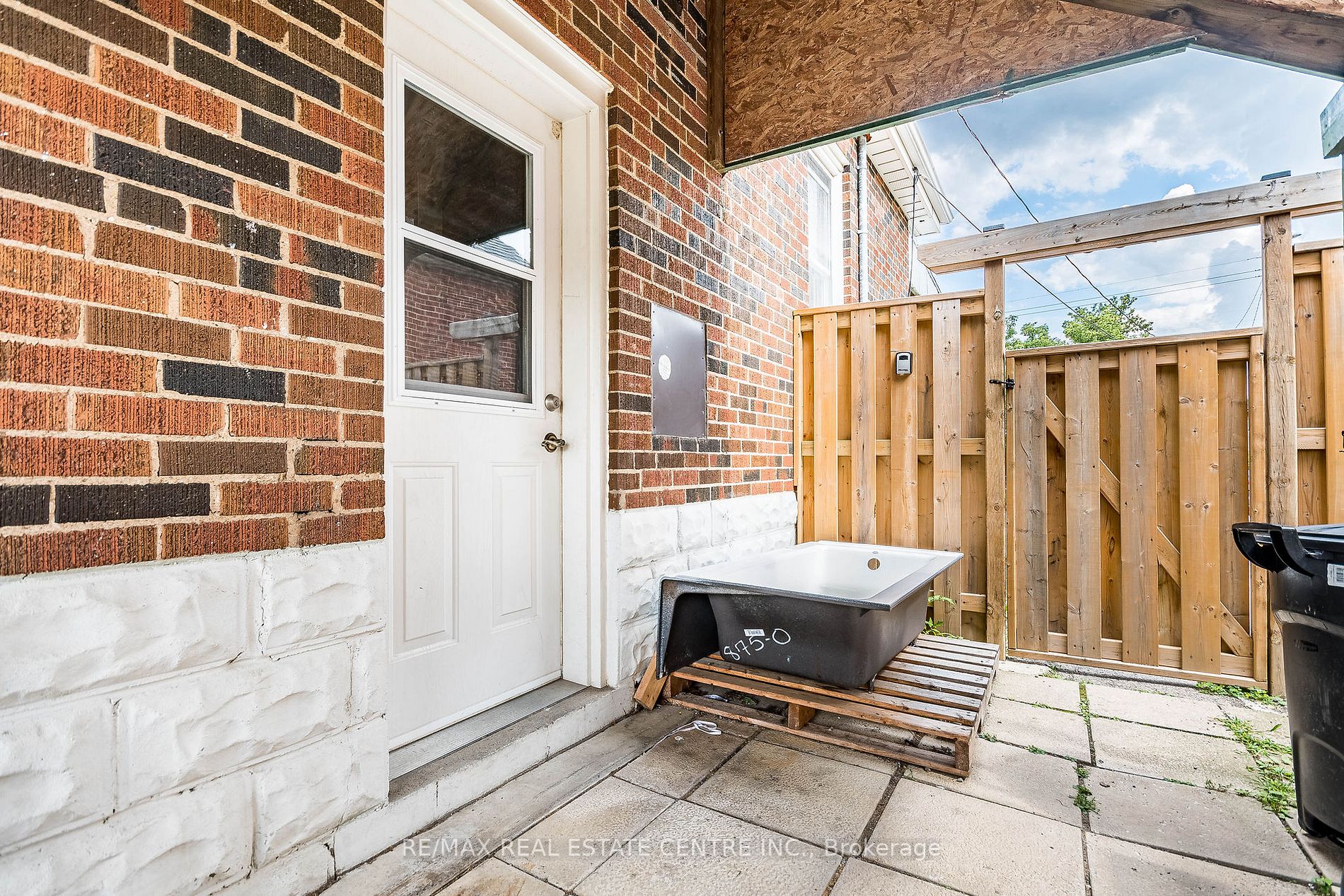 166 Erindale Avenue