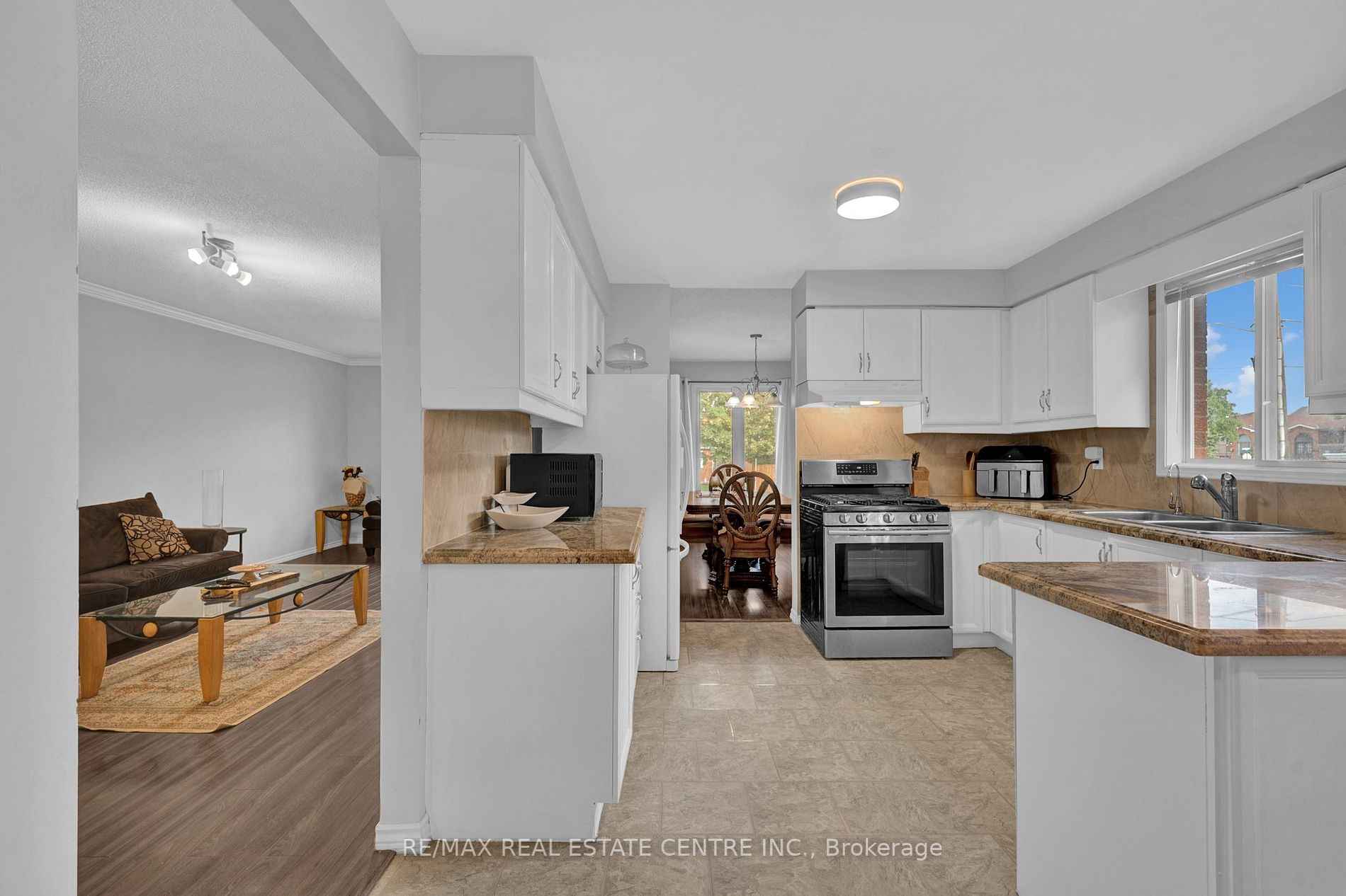 461 Lansdowne Ave