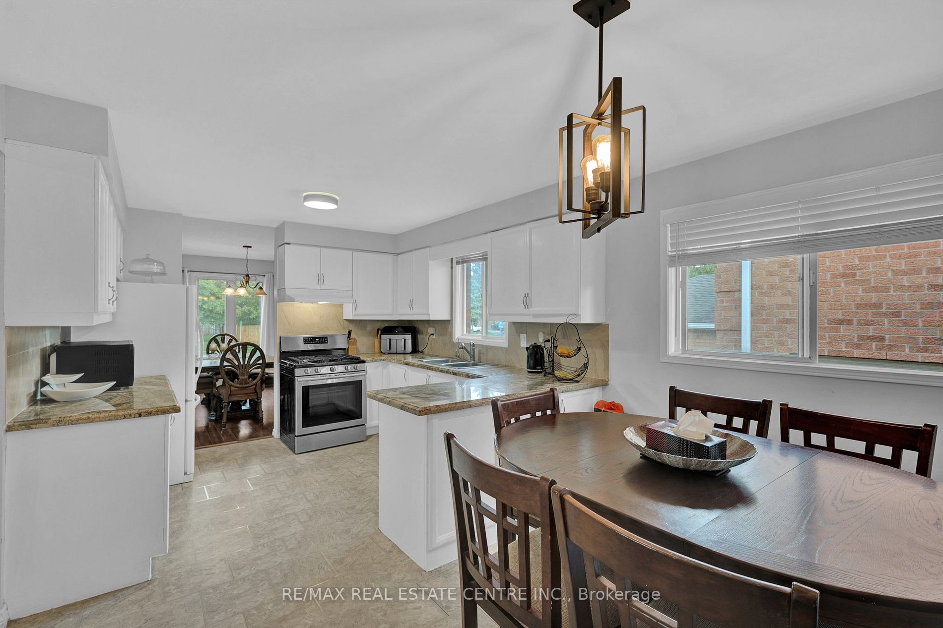 461 Lansdowne Ave