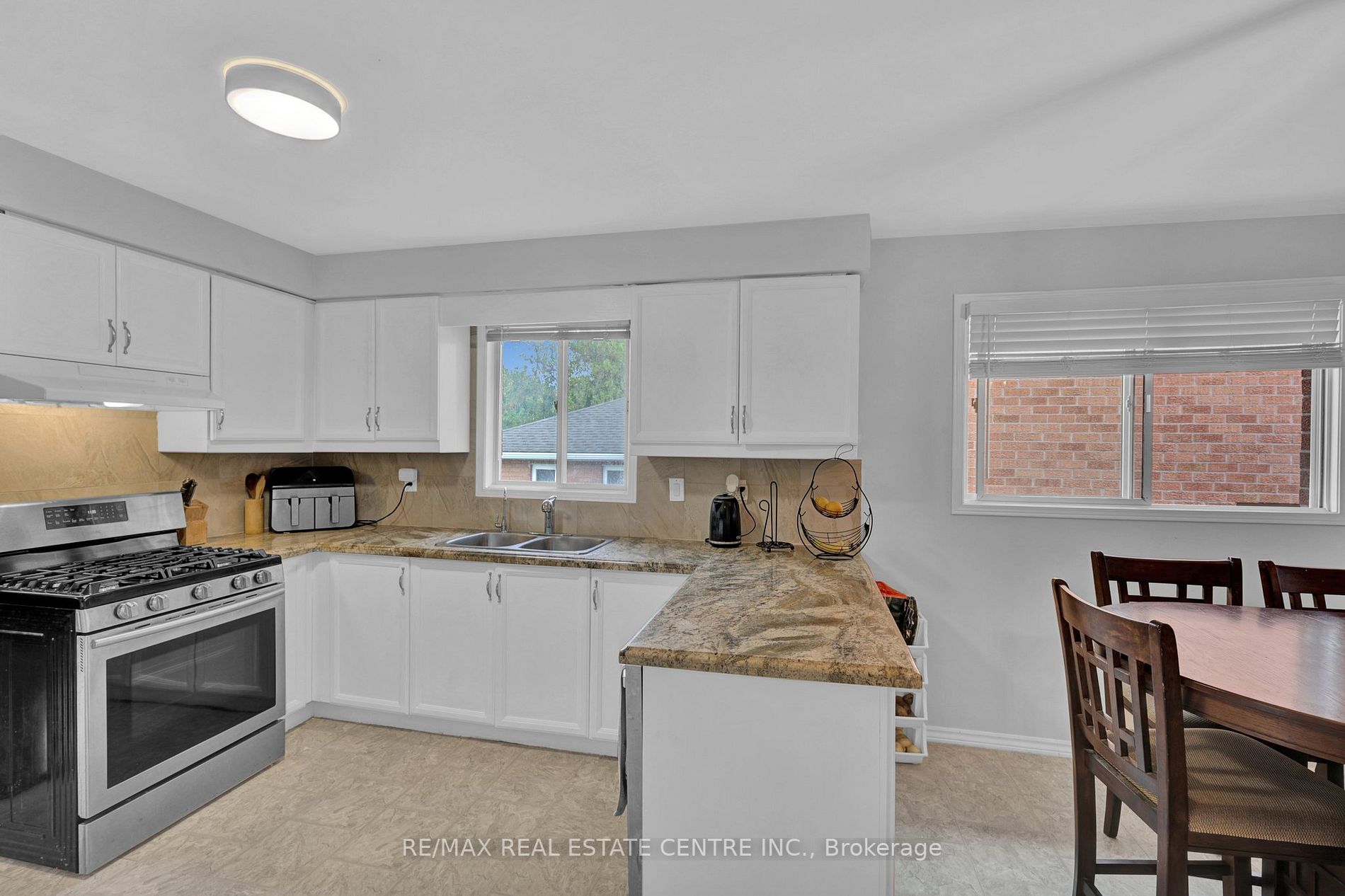 461 Lansdowne Ave