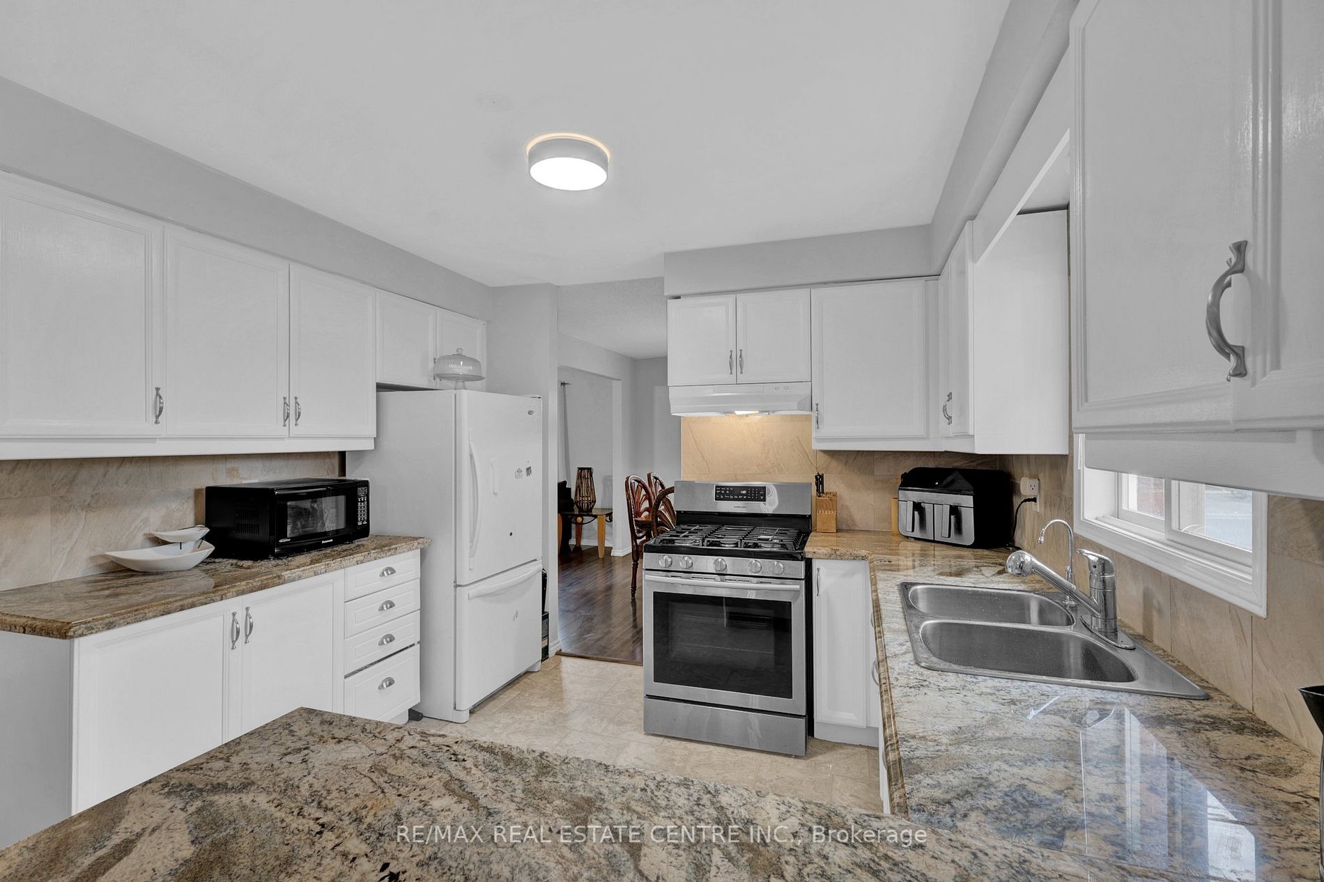 461 Lansdowne Ave