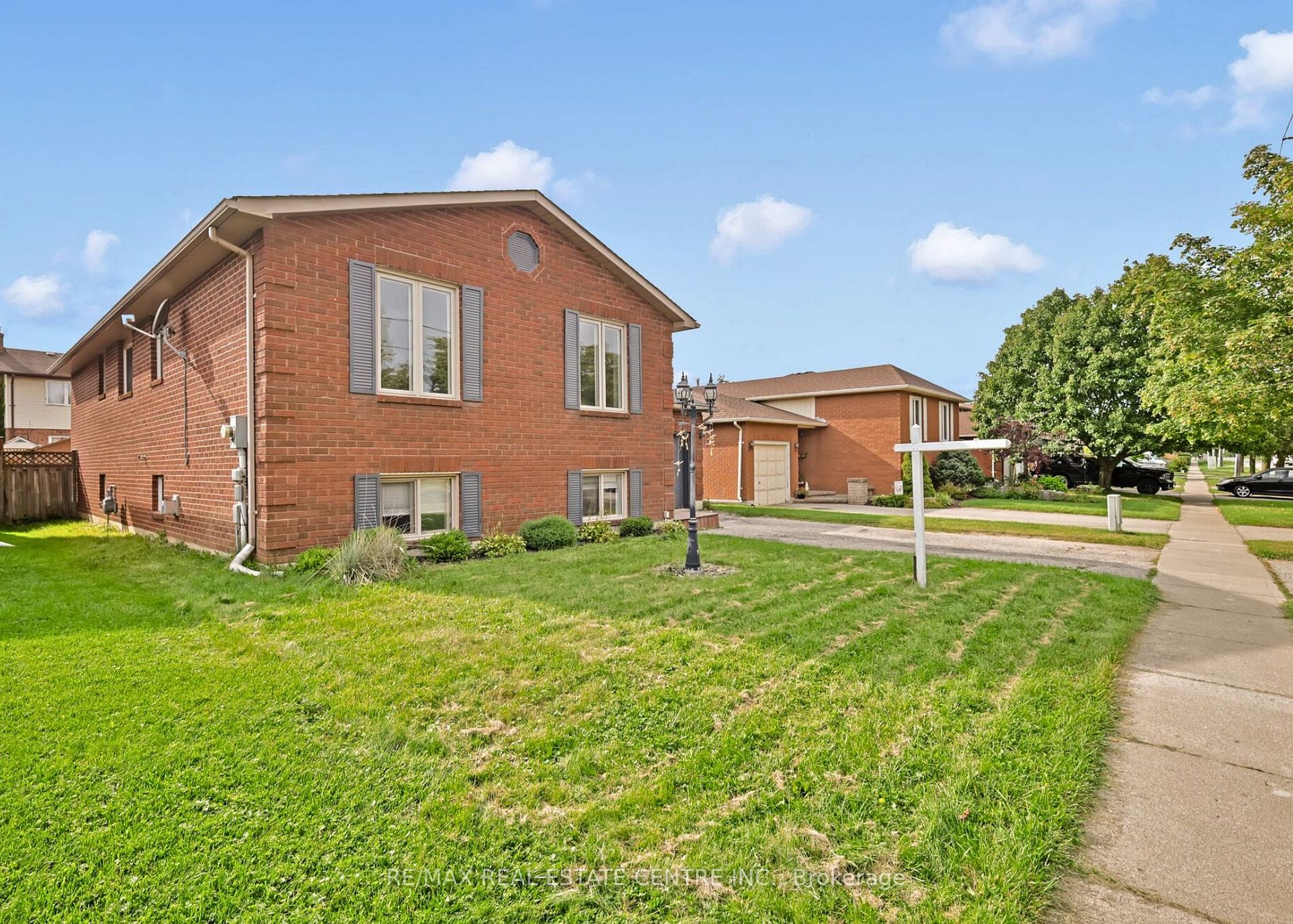 461 Lansdowne Ave