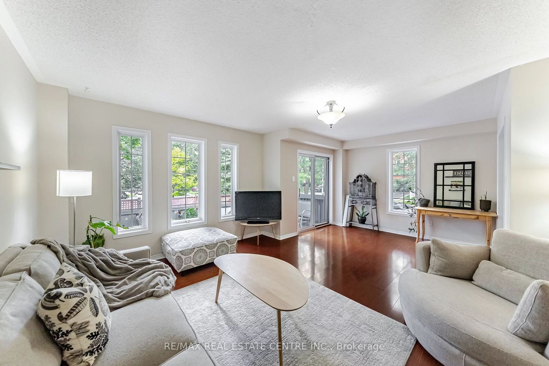 124 Laurendale Ave