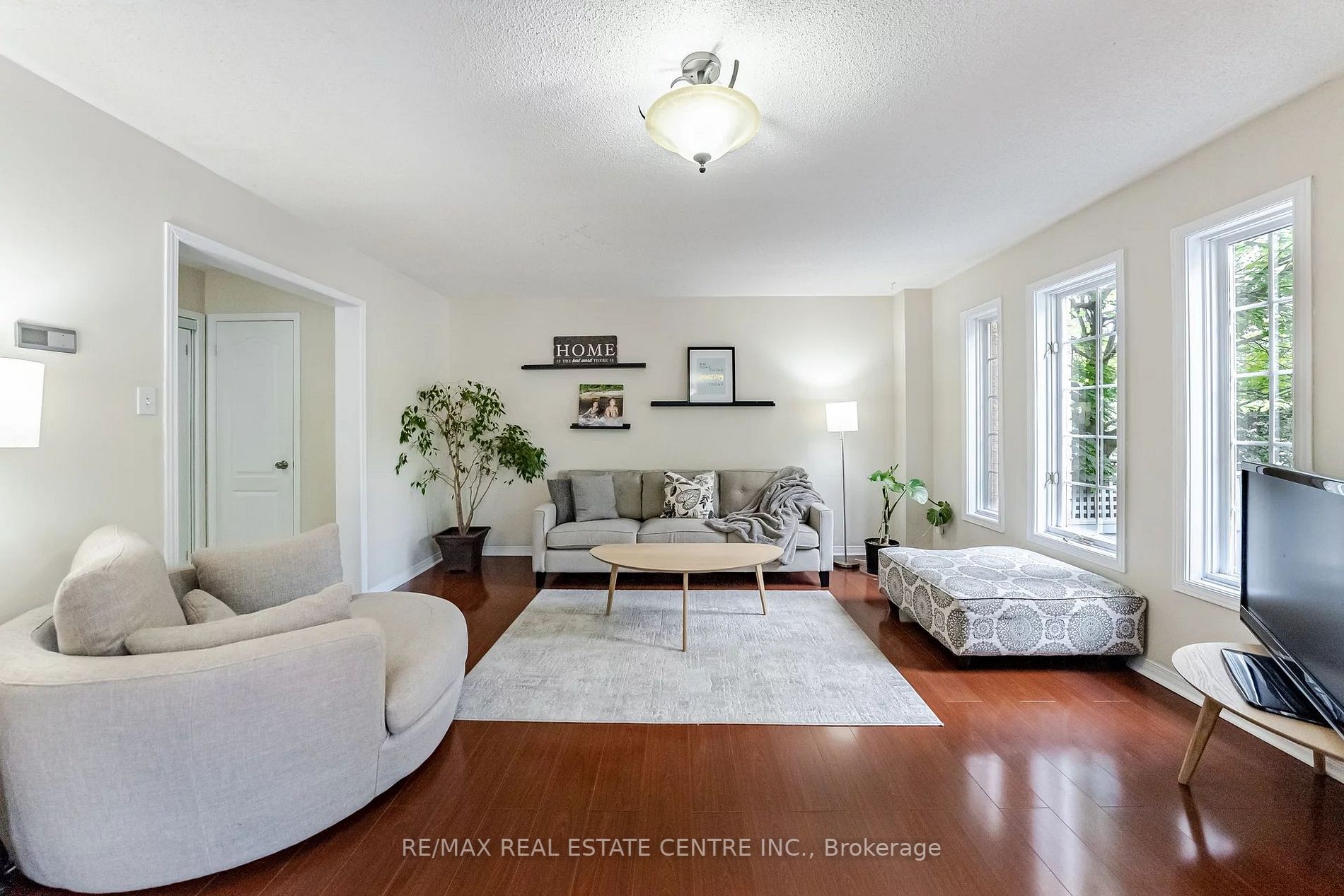 124 Laurendale Ave