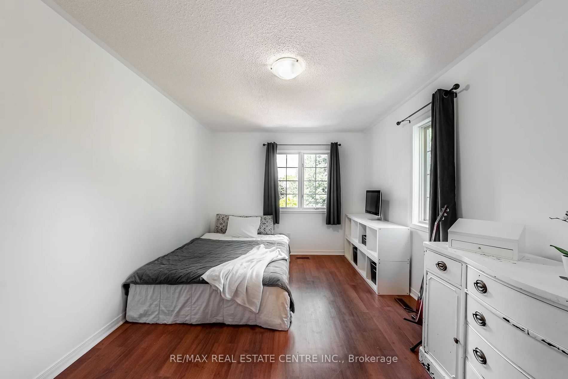 124 Laurendale Ave