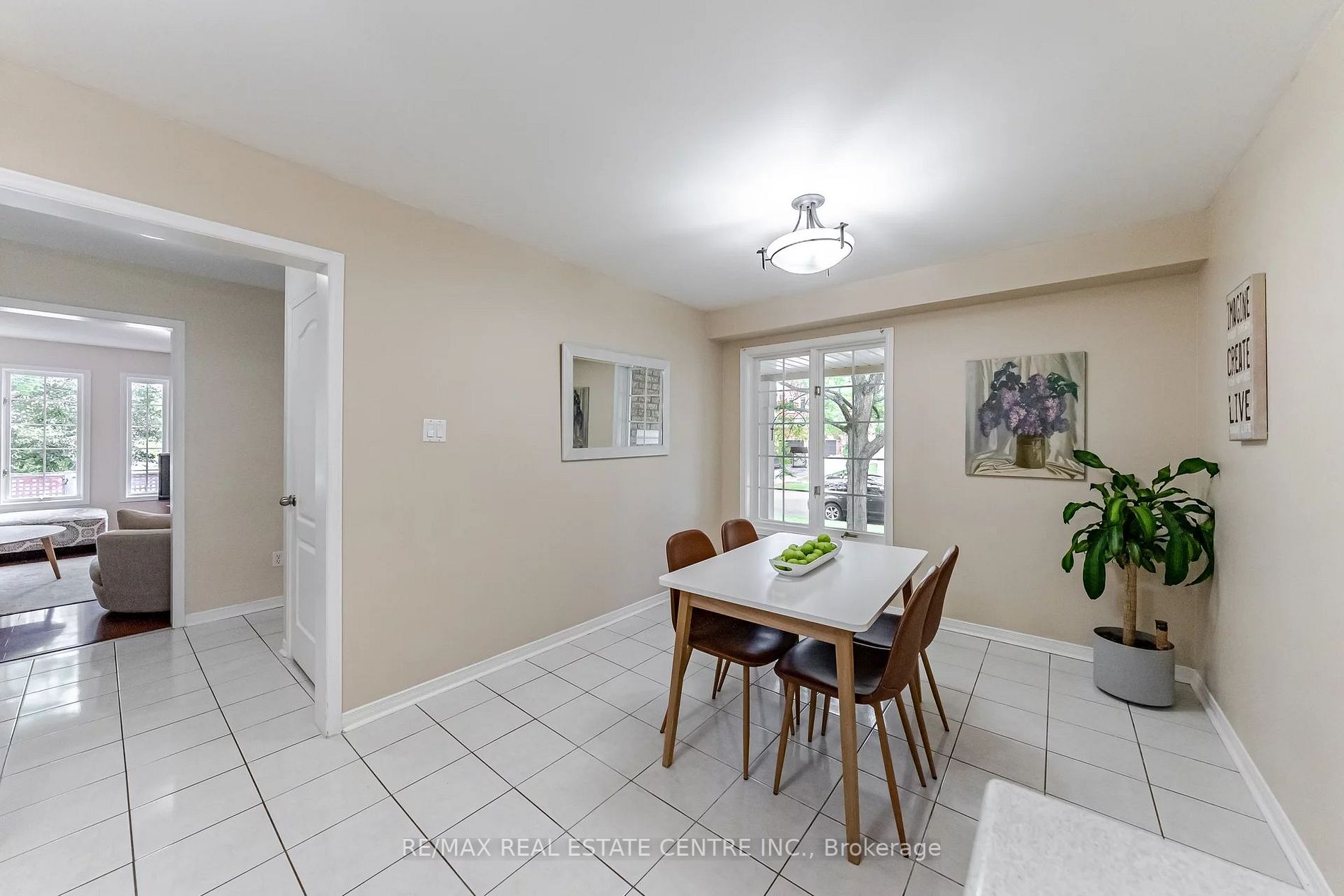124 Laurendale Ave