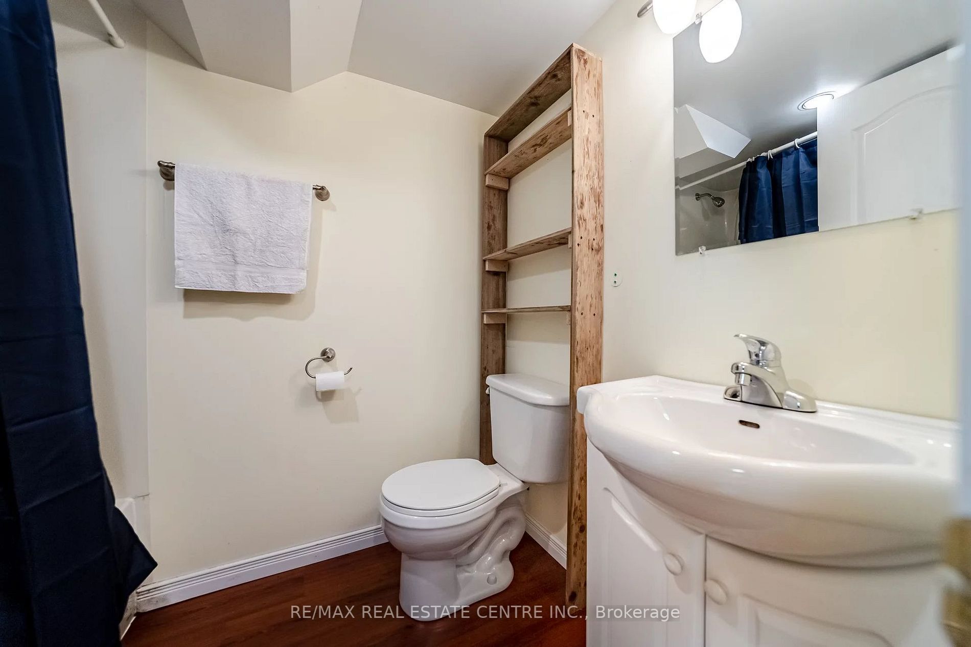 124 Laurendale Ave