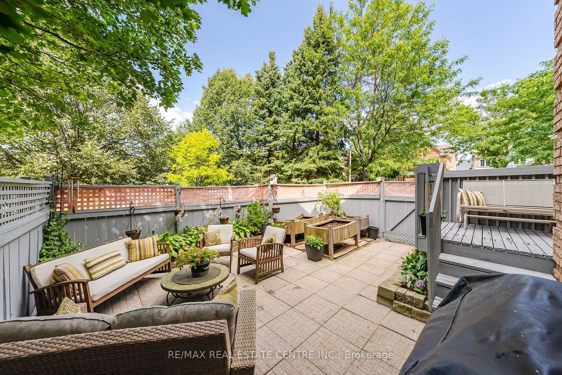 124 Laurendale Ave