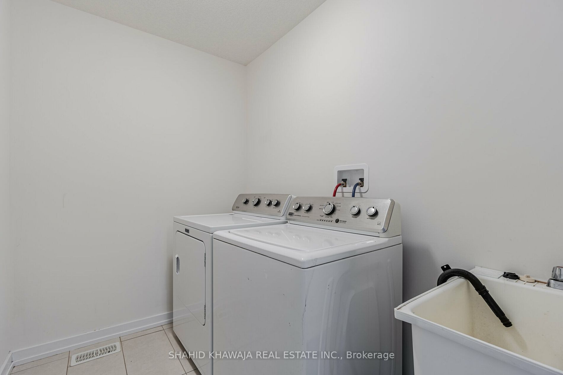 94 Pagebrook Cres