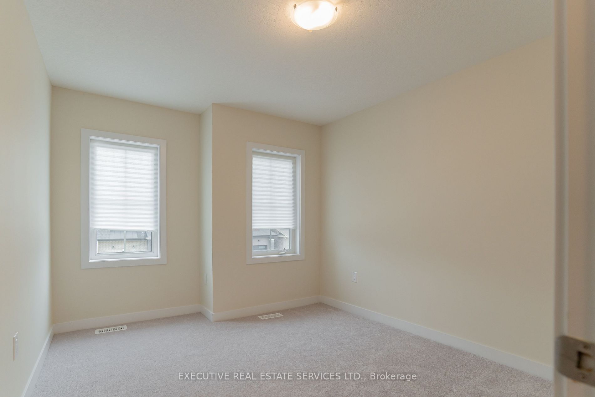 29 Basswood Cres
