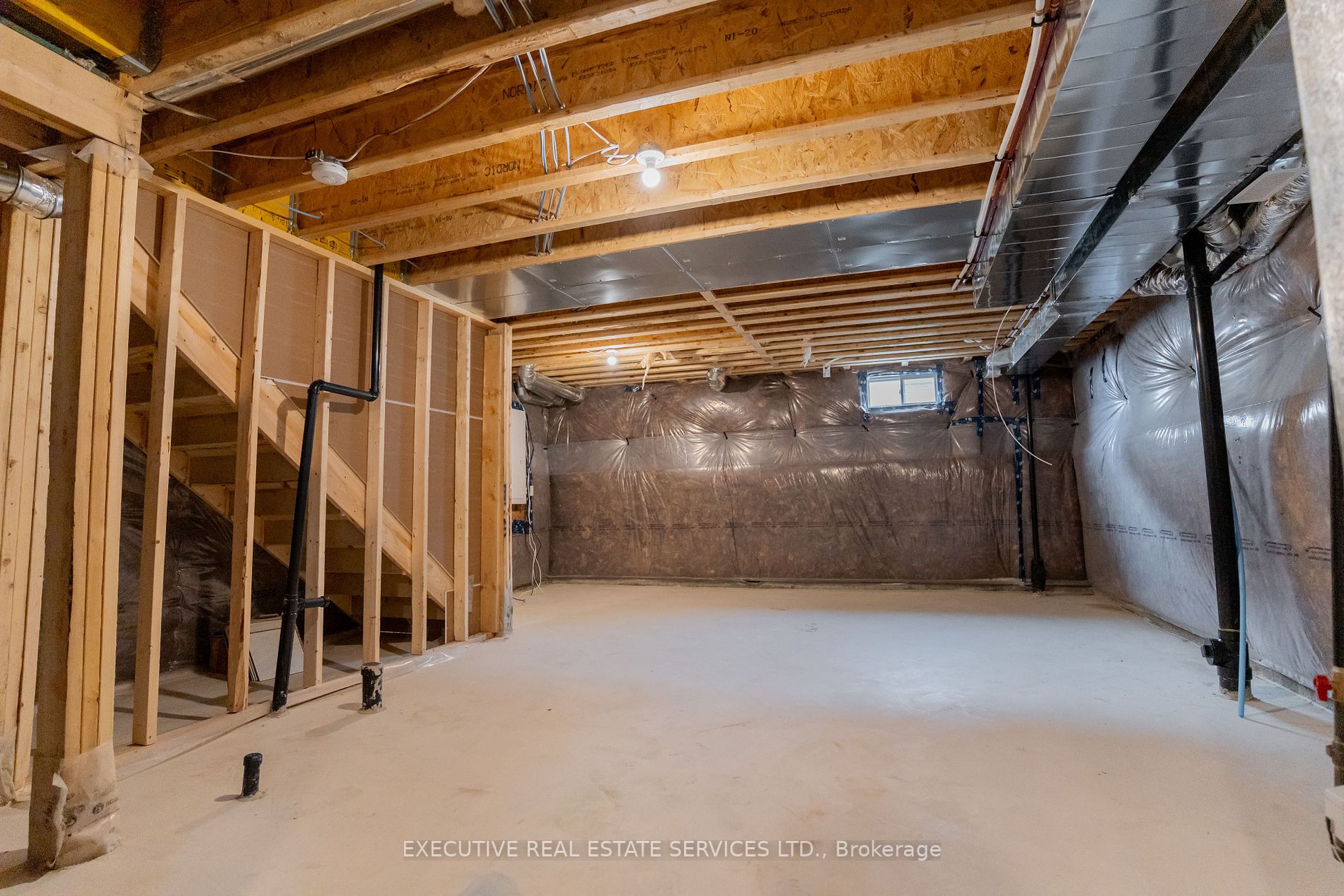 29 Basswood Cres