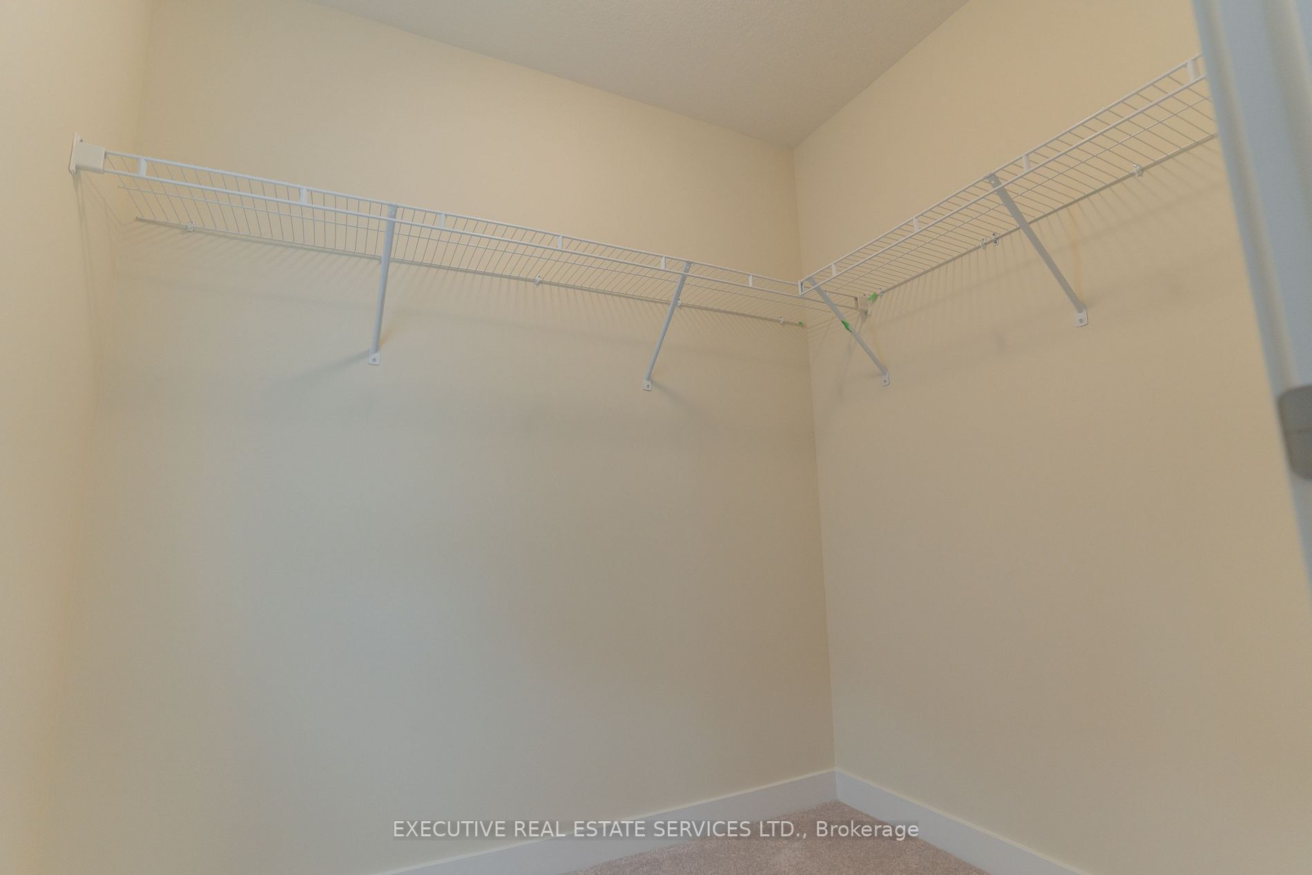 29 Basswood Cres