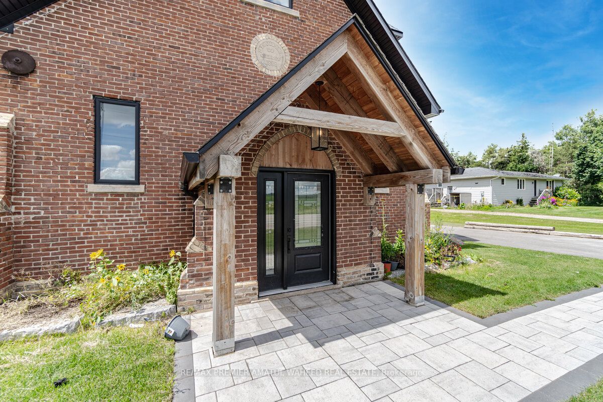 63011 Dufferin Rd 3