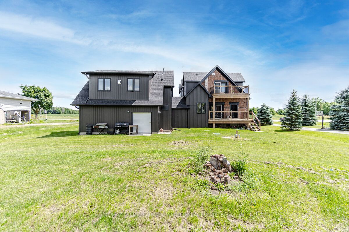 63011 Dufferin Rd 3