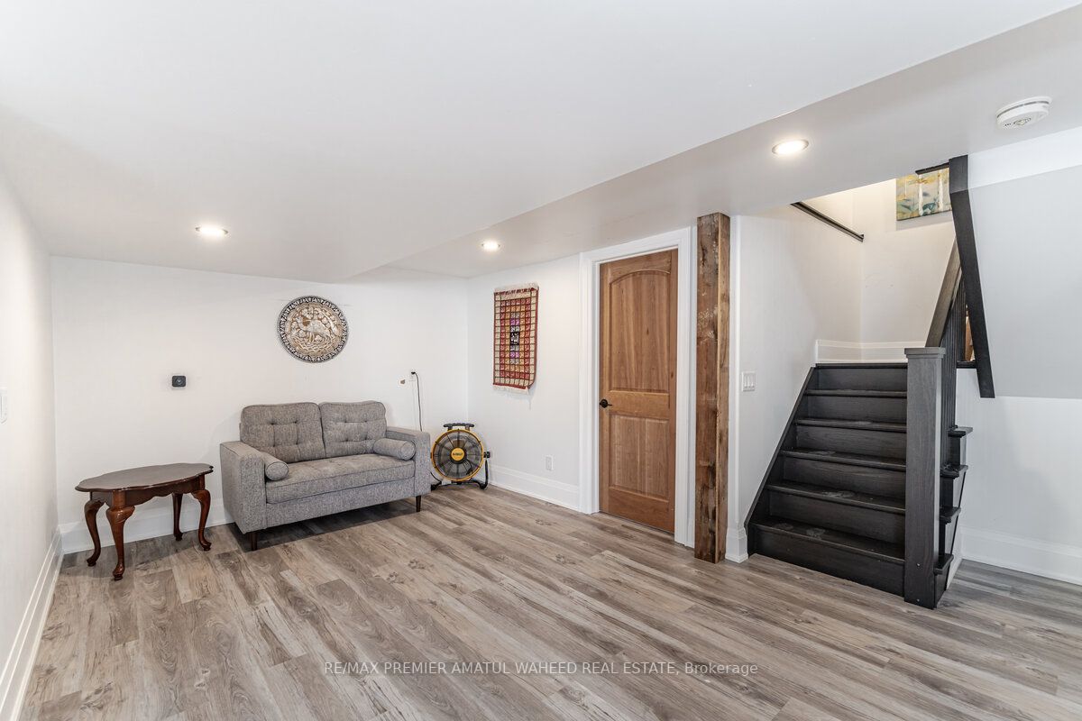 63011 Dufferin Rd 3
