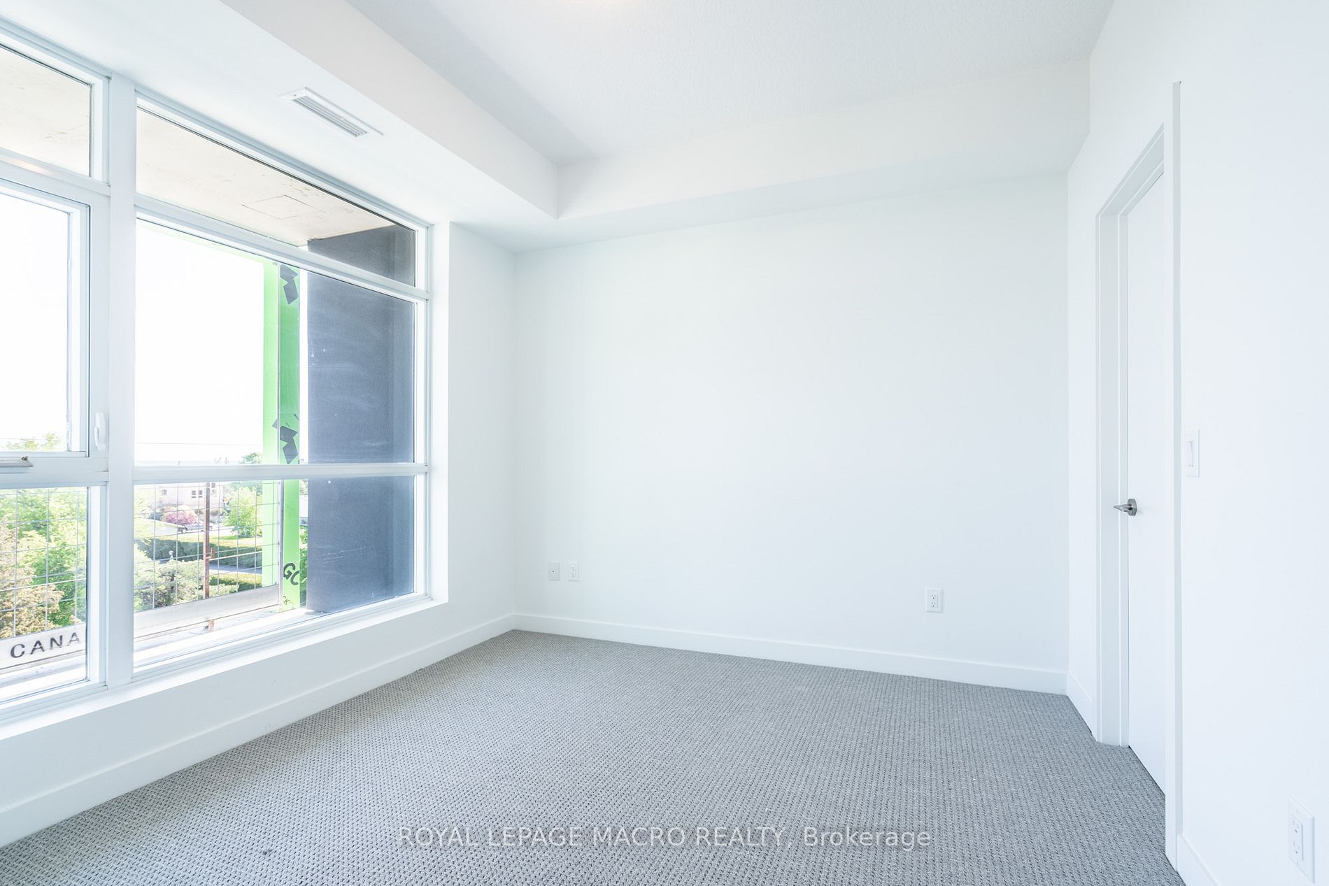 600 North Service Rd, #411