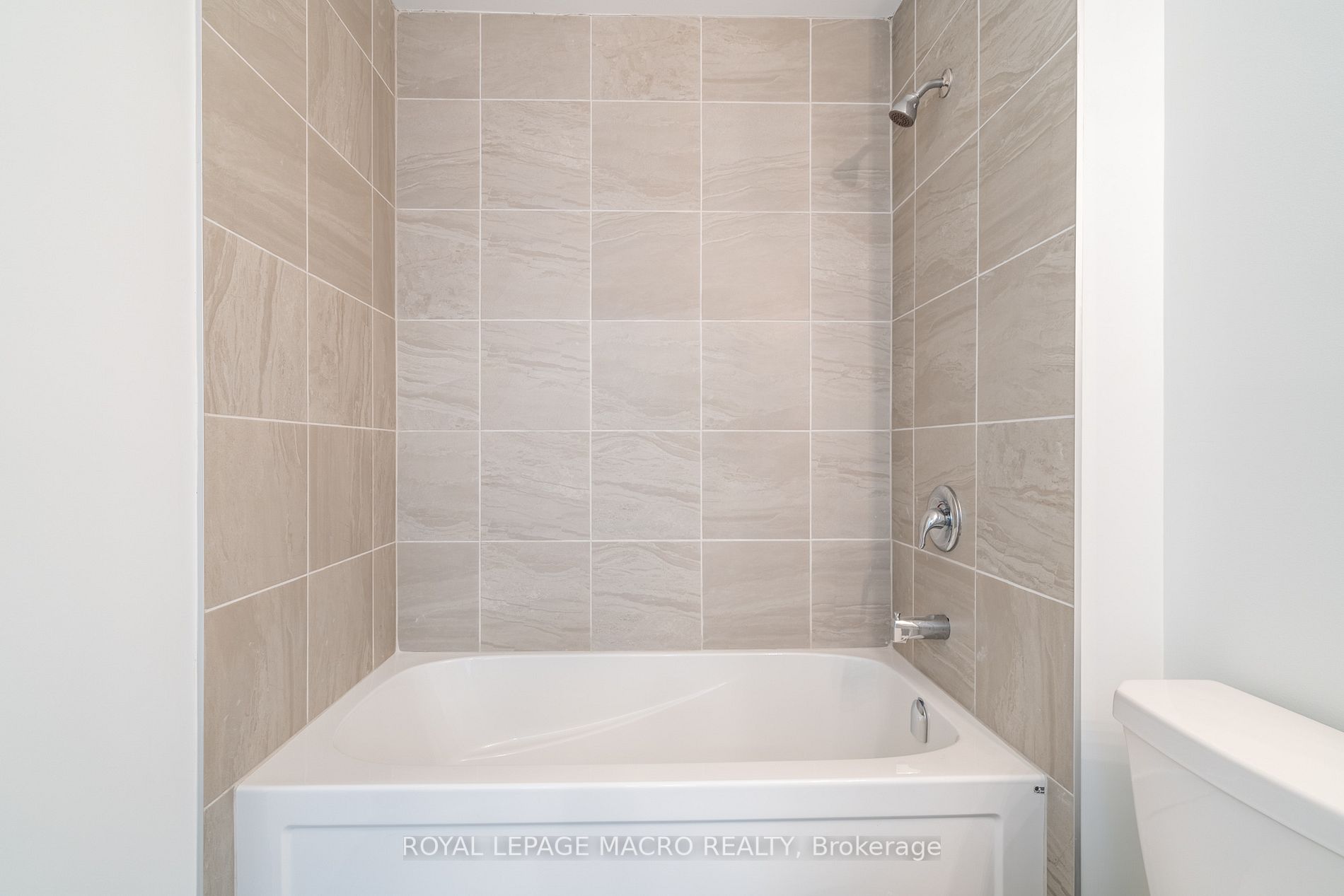 600 North Service Rd, #411