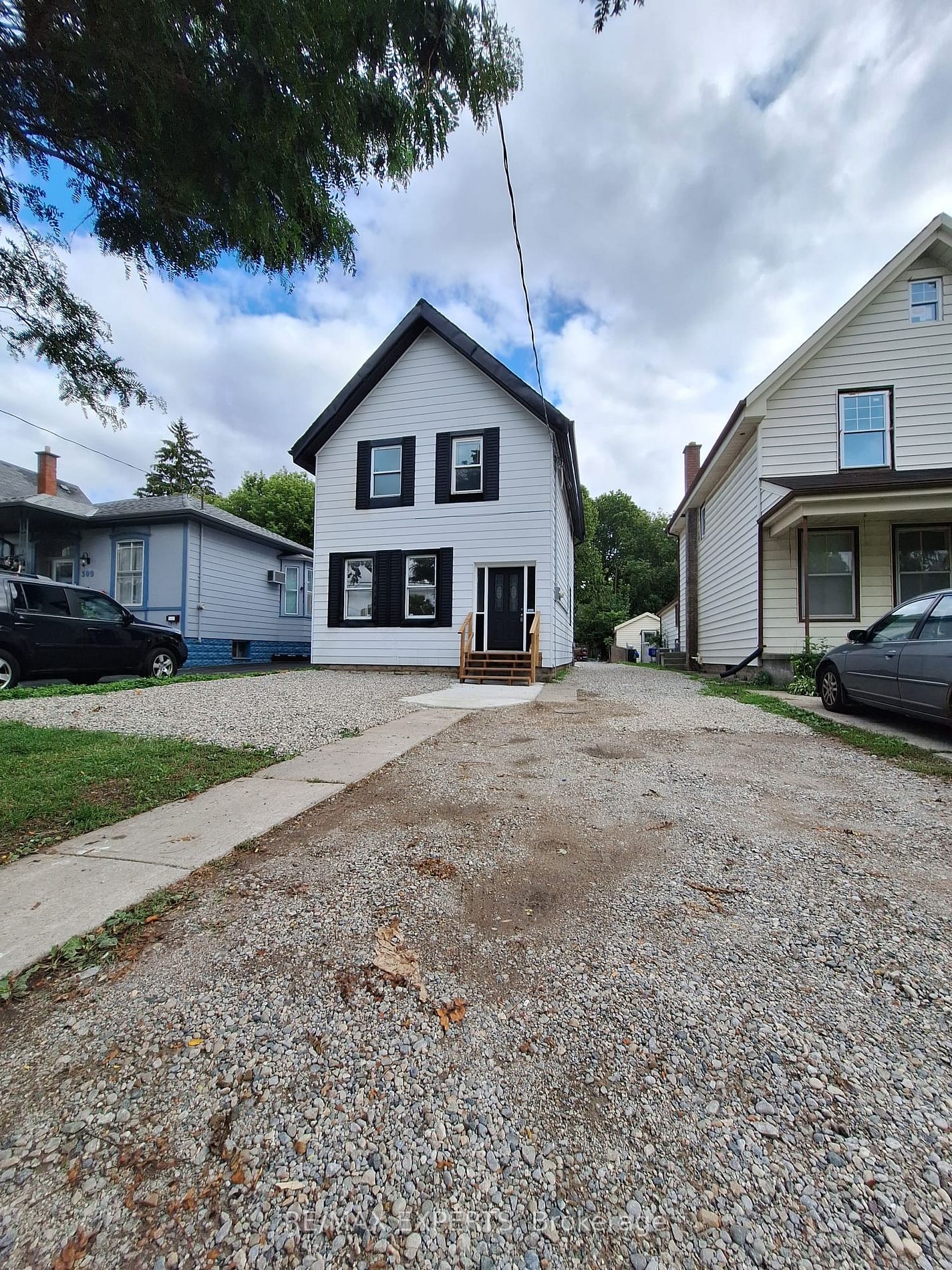 Listing X7009150 - Large Photo # 1