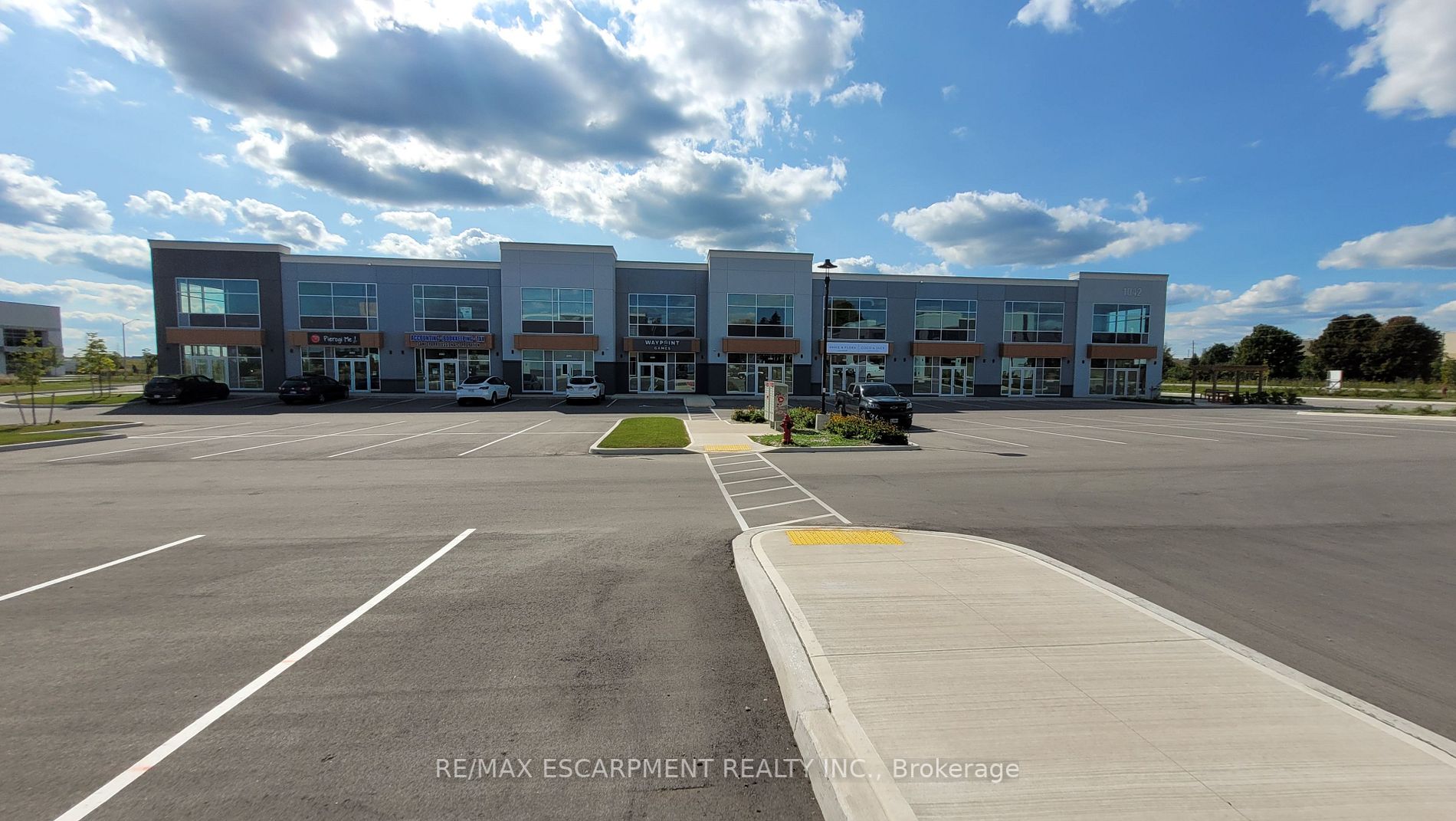 1040 Garner Rd W, #204