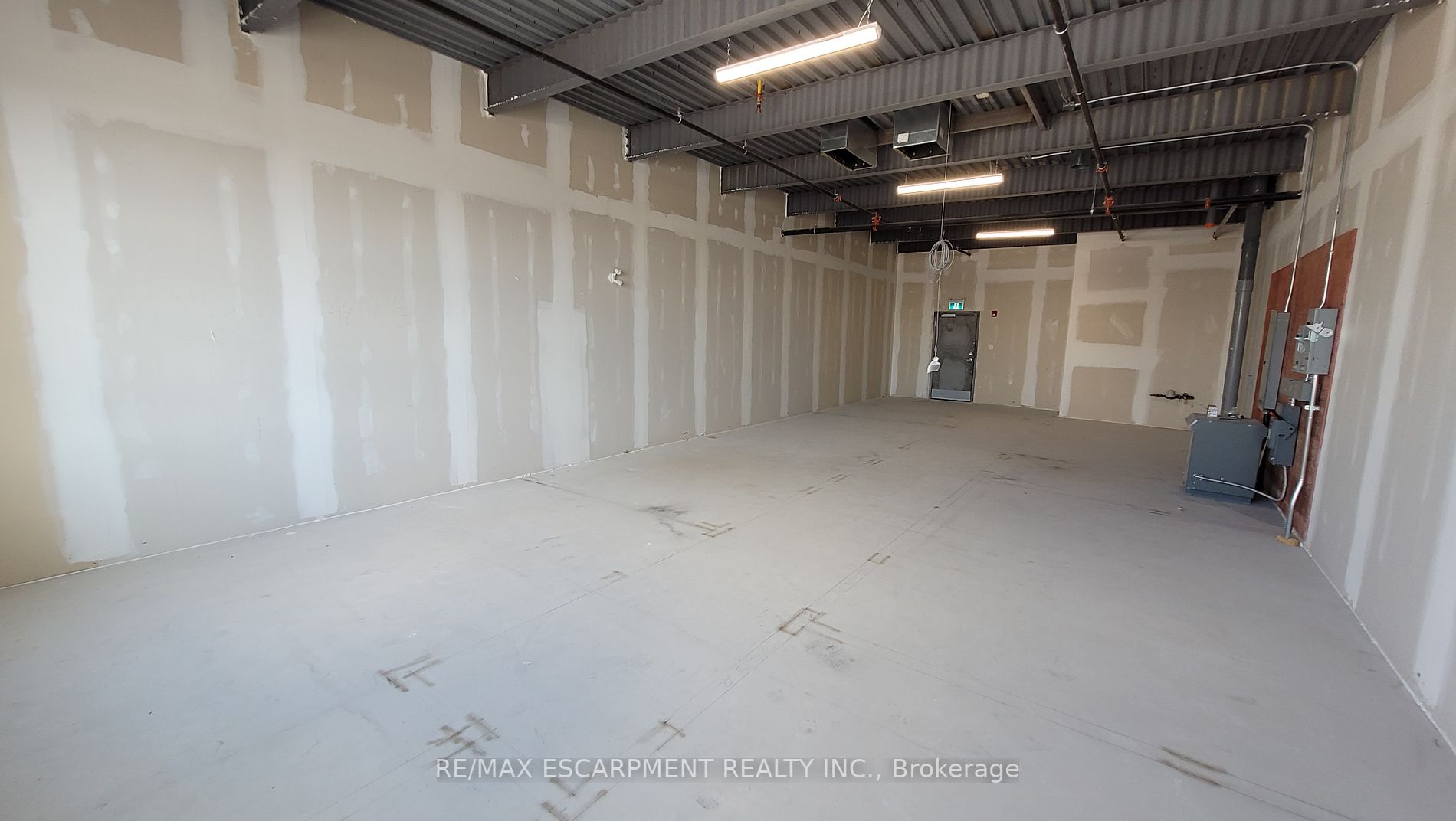 1040 Garner Rd W, #204