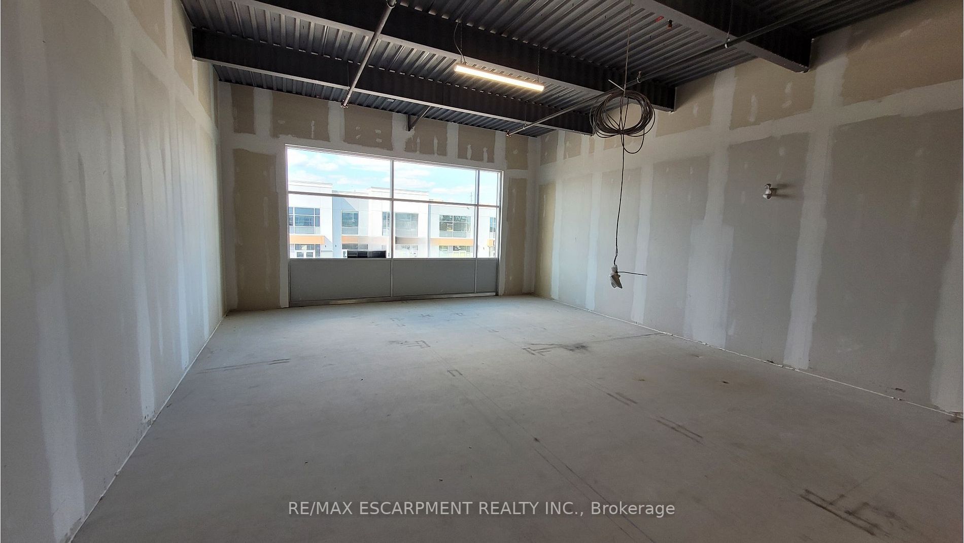 1040 Garner Rd W, #204