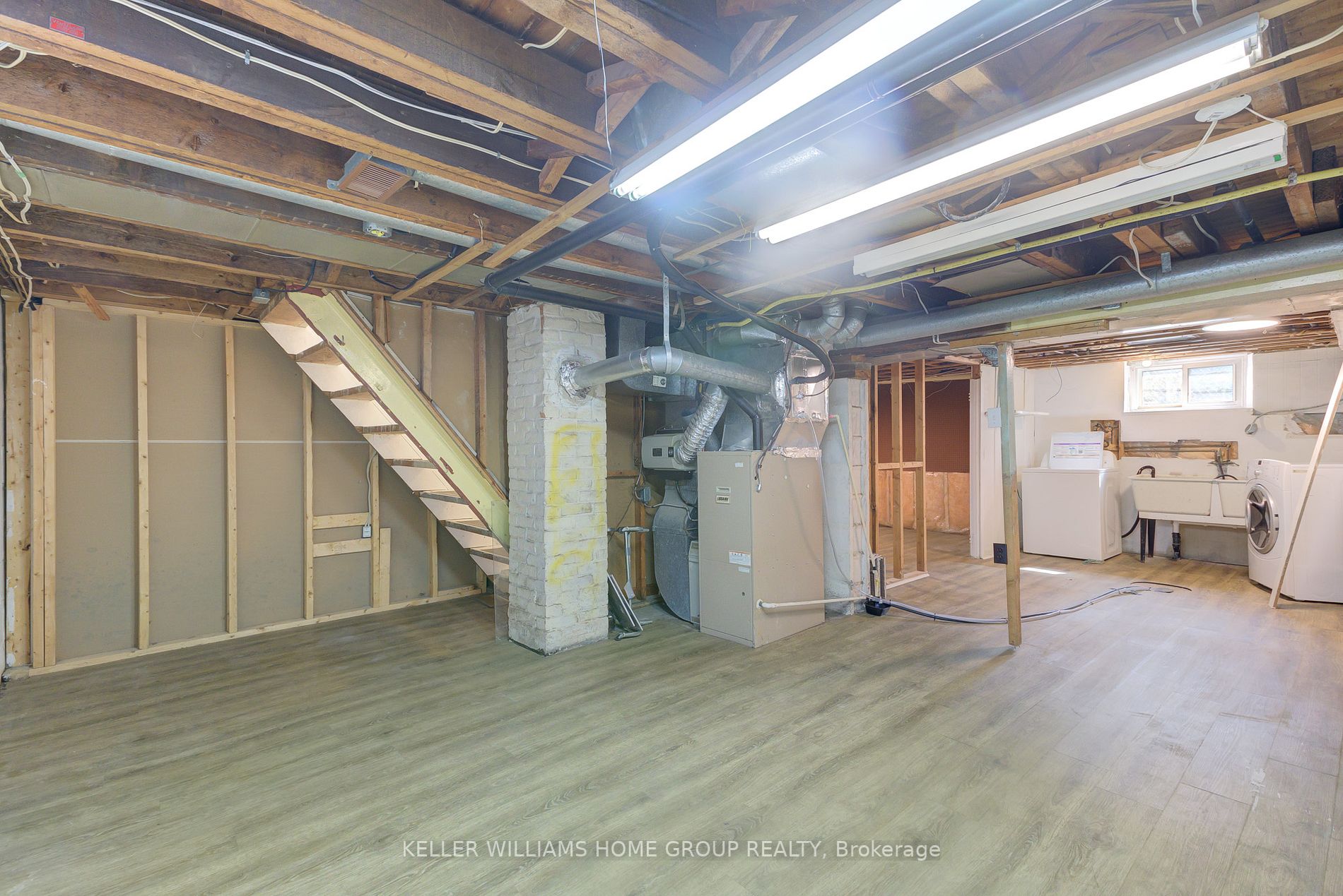 190 East 8th St