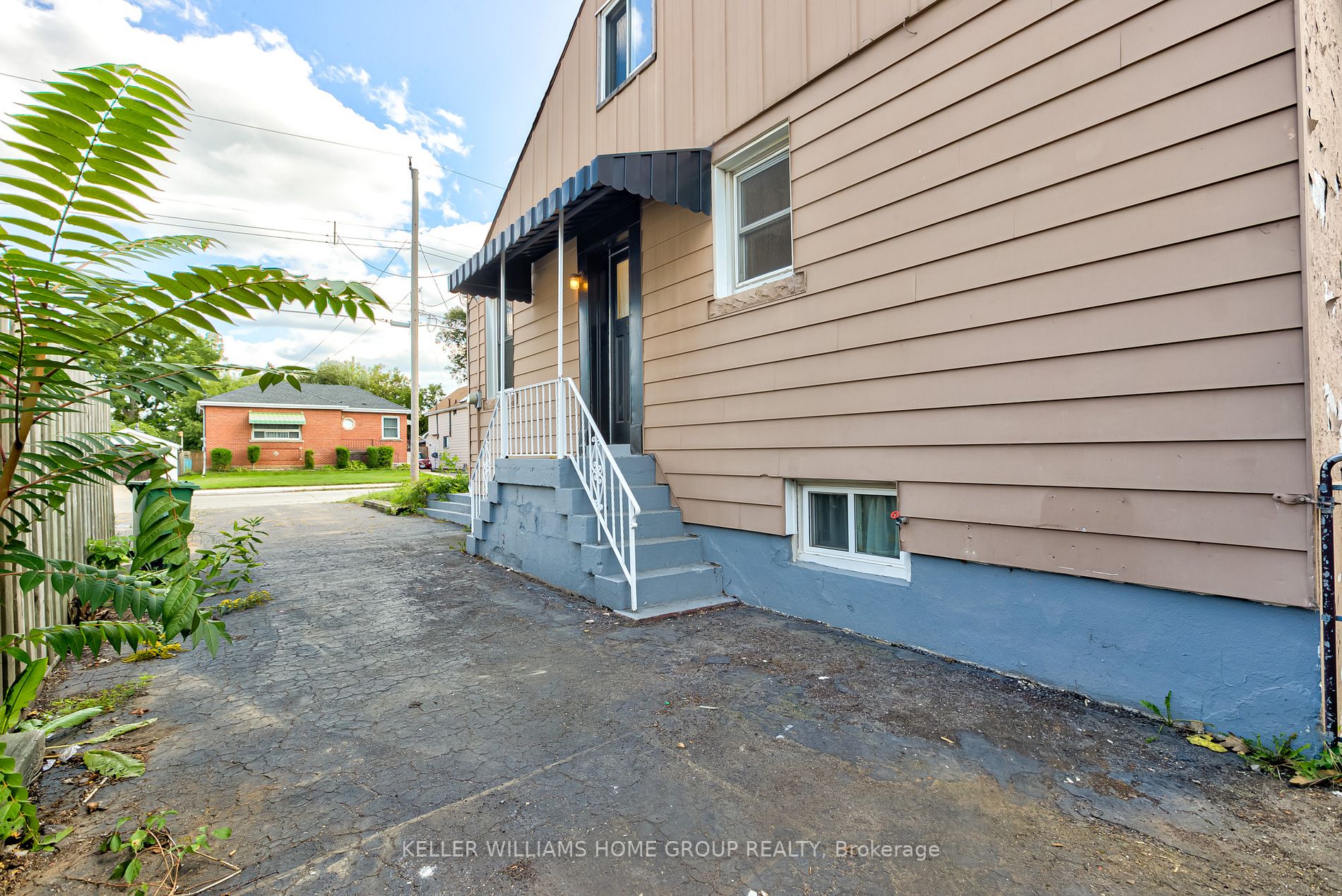 190 East 8th St