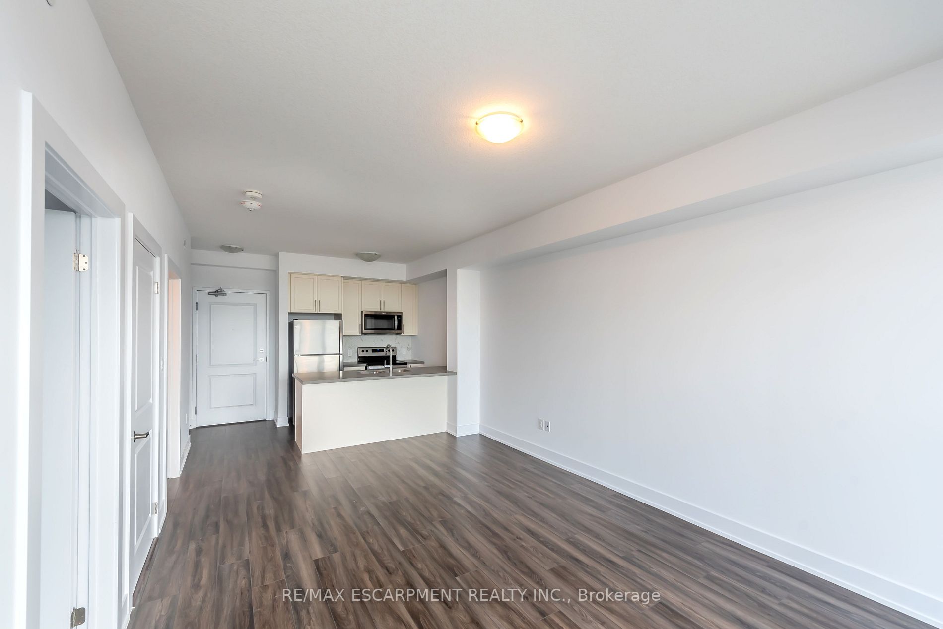 450 Dundas Street E, #704