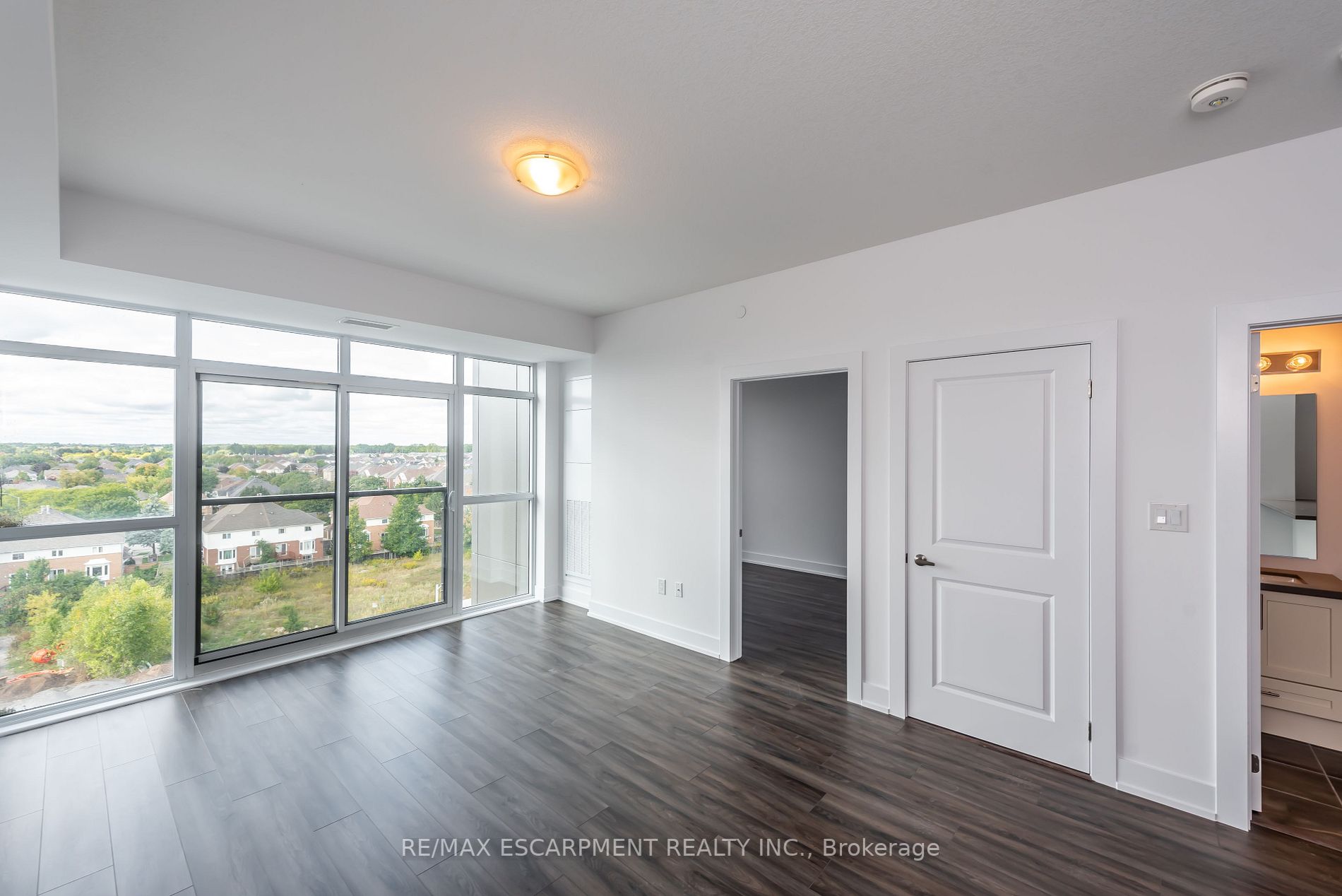 450 Dundas Street E, #704