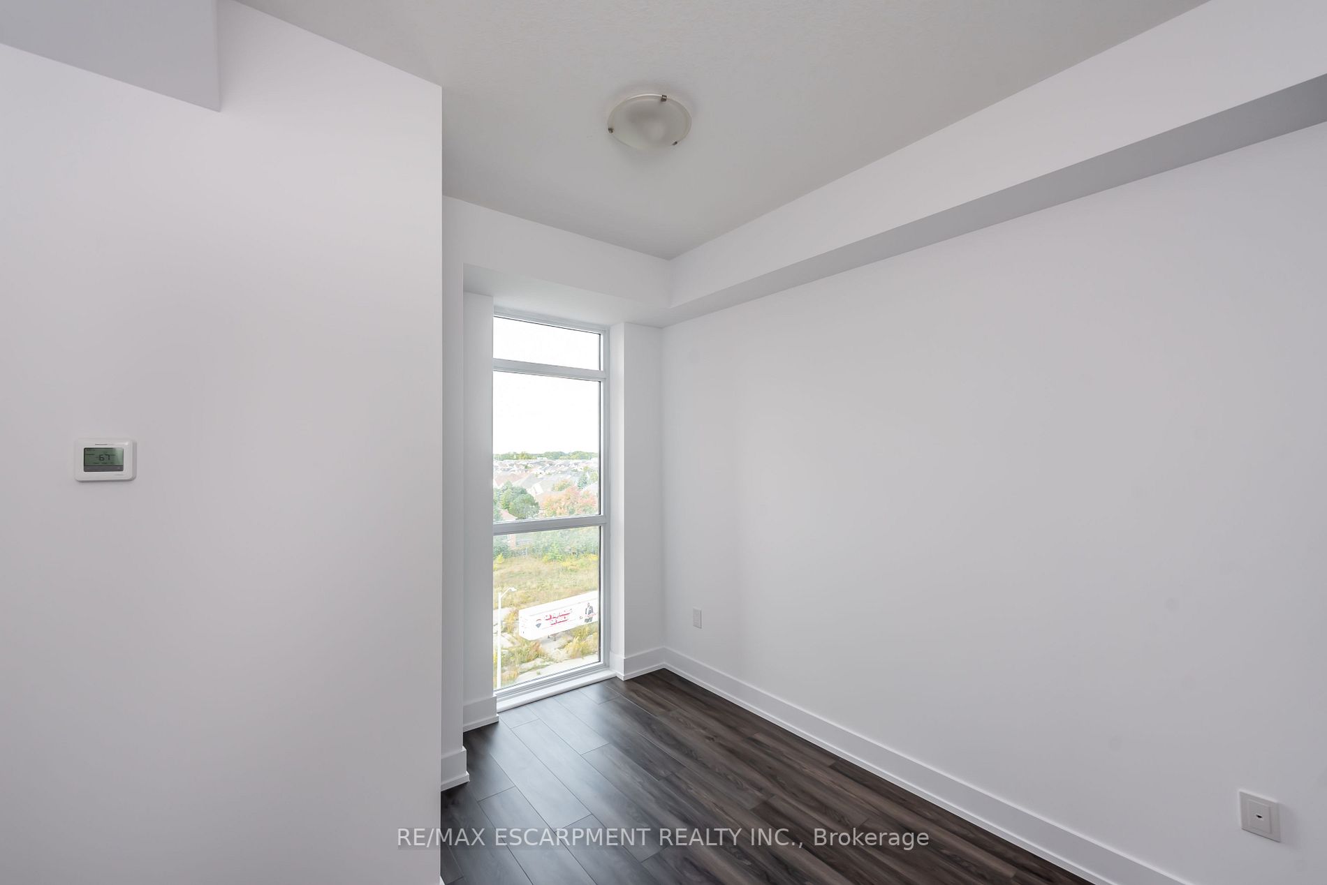 450 Dundas St E, #704