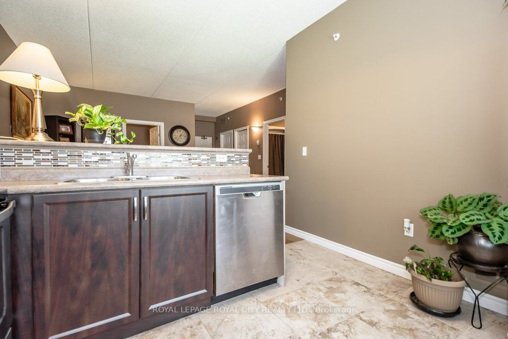 415 Grange Road, #103