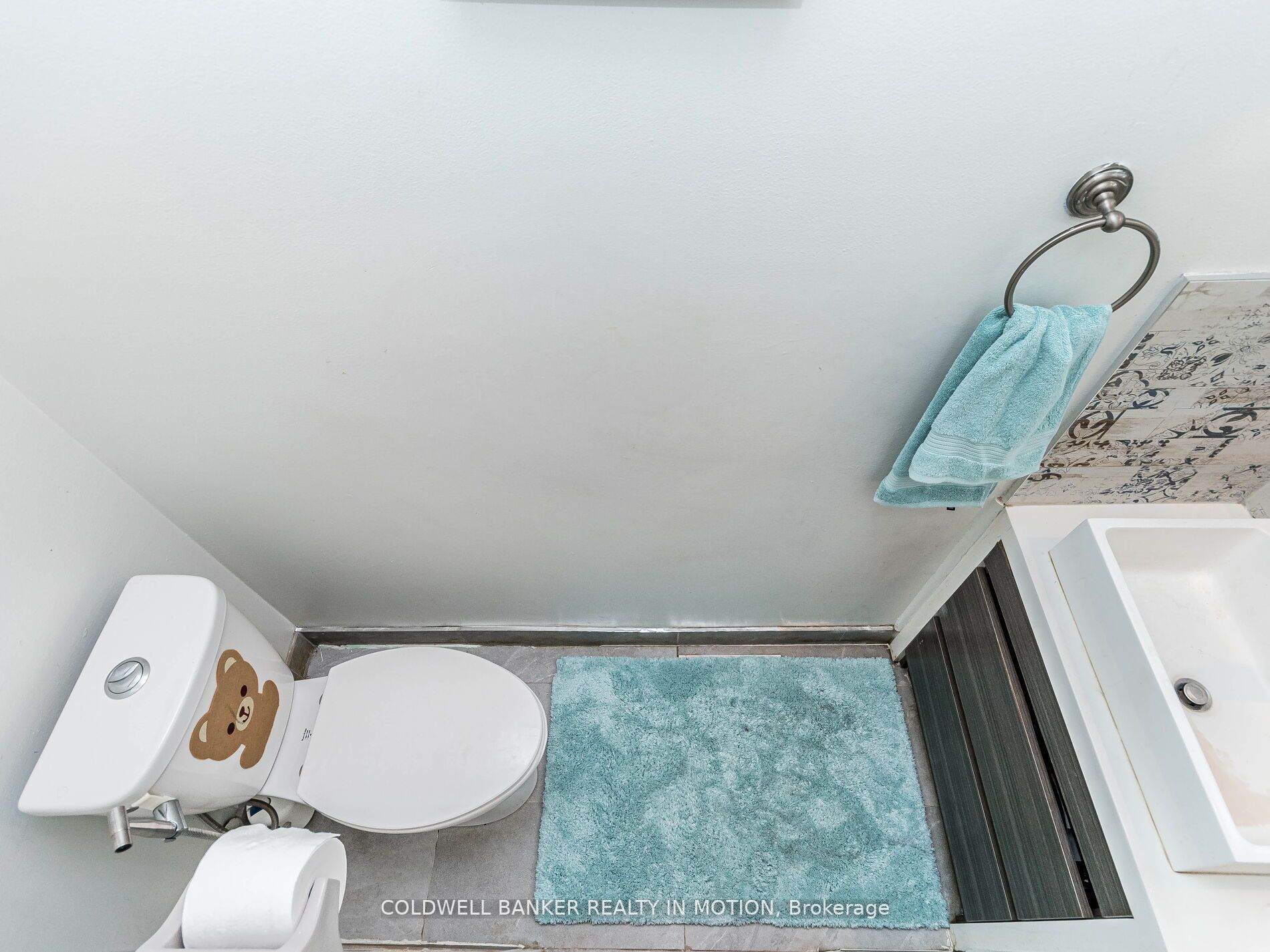 618 Barton Street, #18