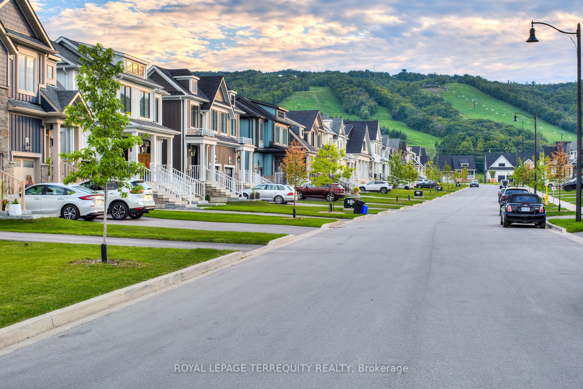 Listing X7009402 - Large Photo # 2