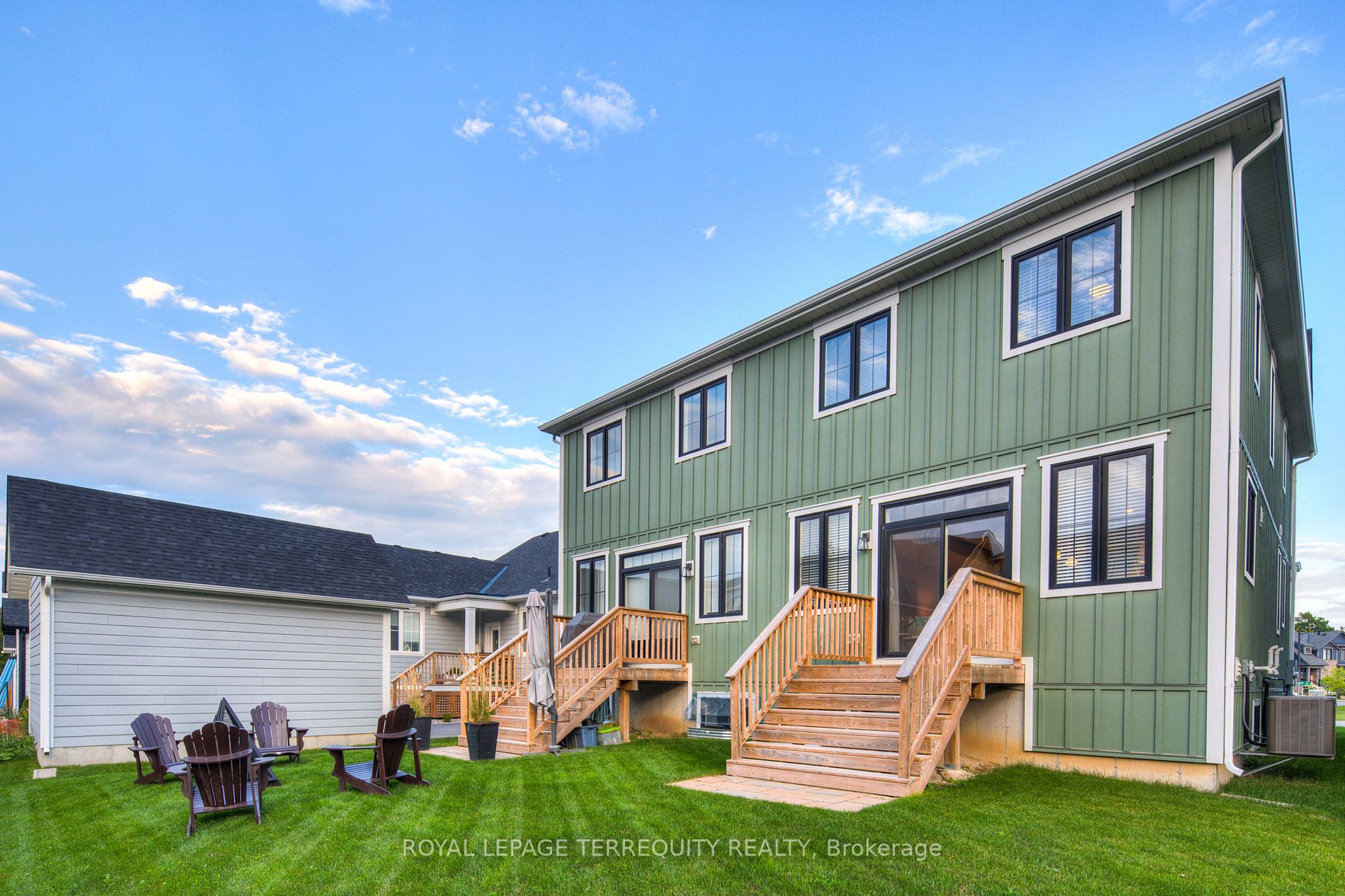 Listing X7009402 - Large Photo # 3