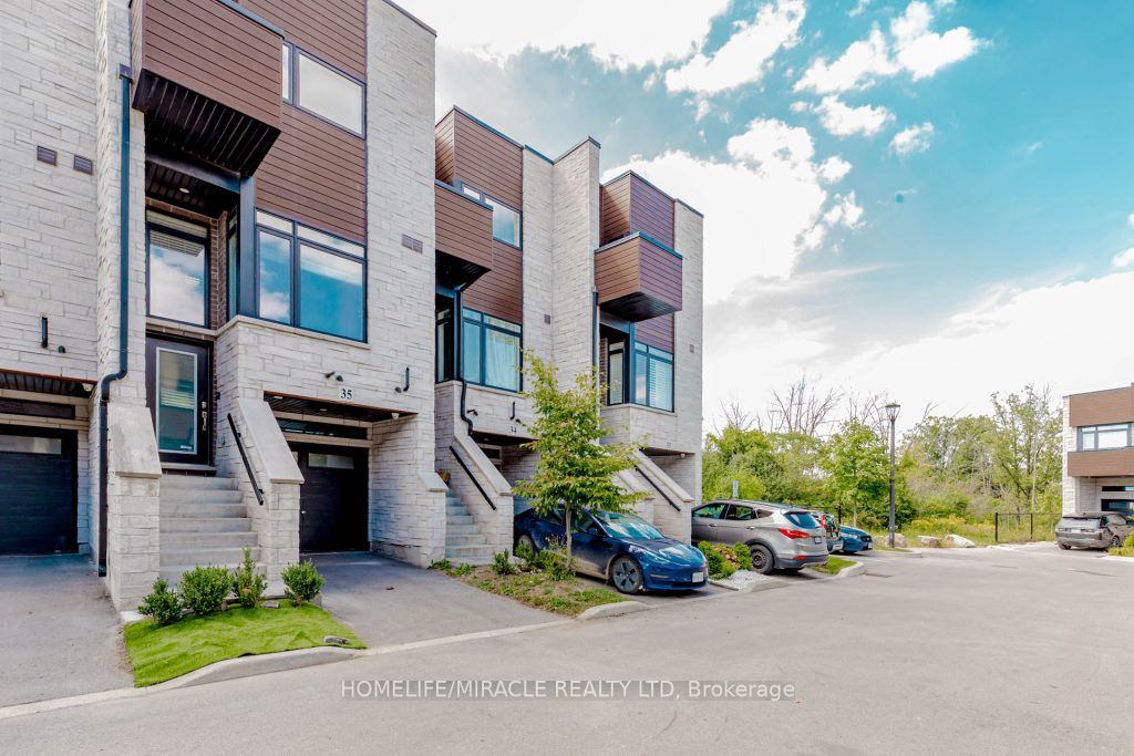 35 Midhurst Hts, #35