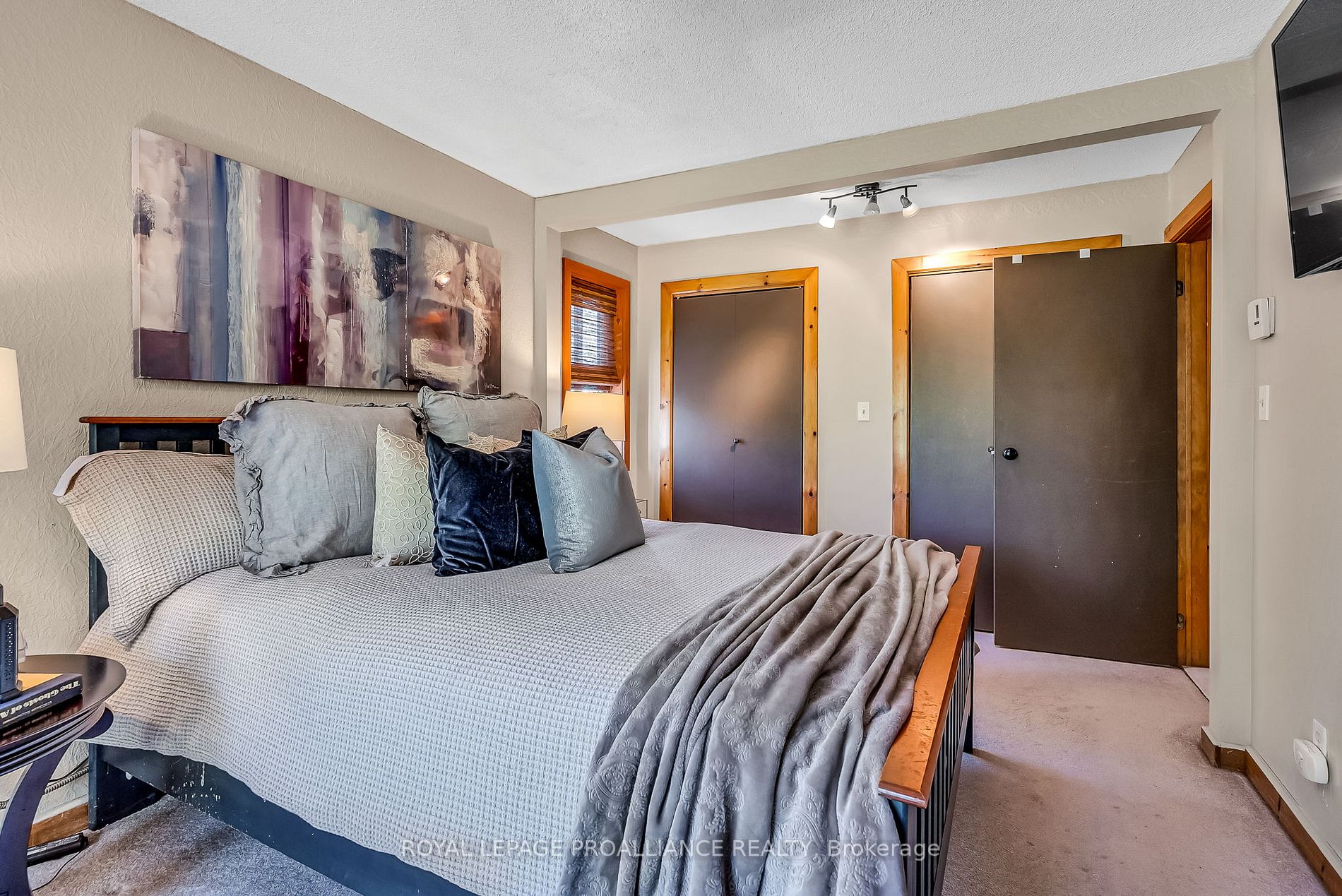 2493 Castle Hill Drive