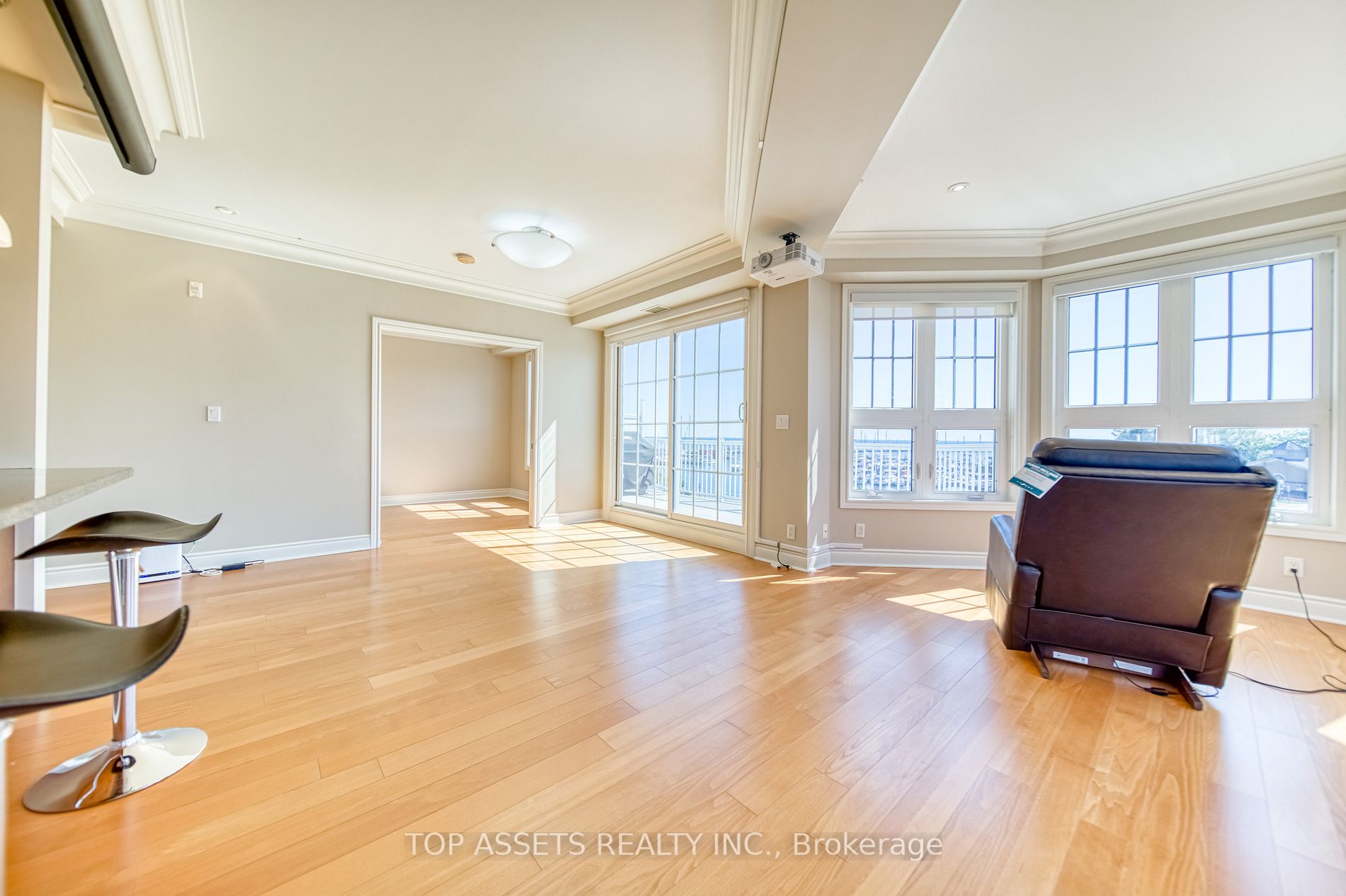 148 Third St, #305