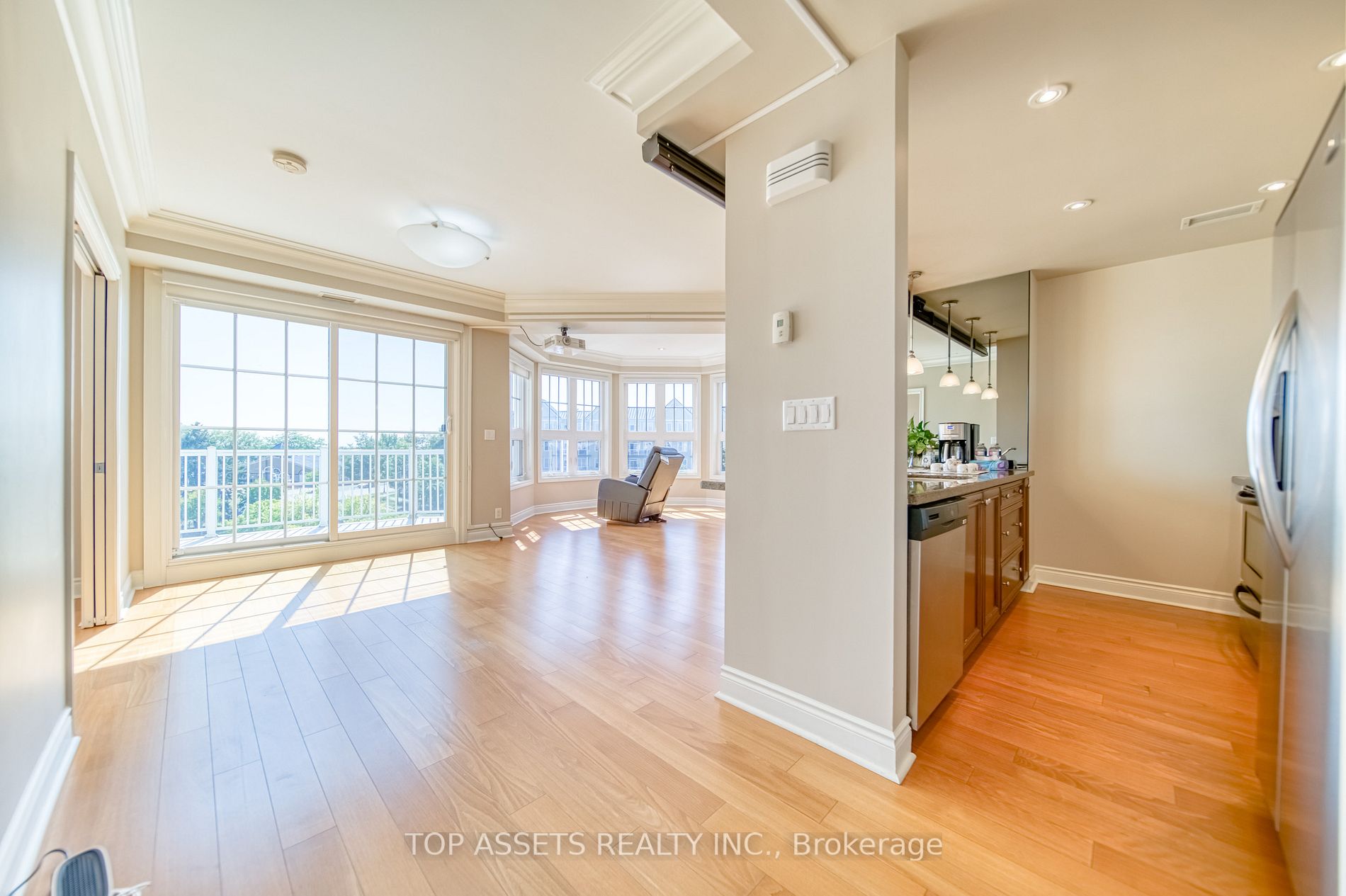 148 Third St, #305