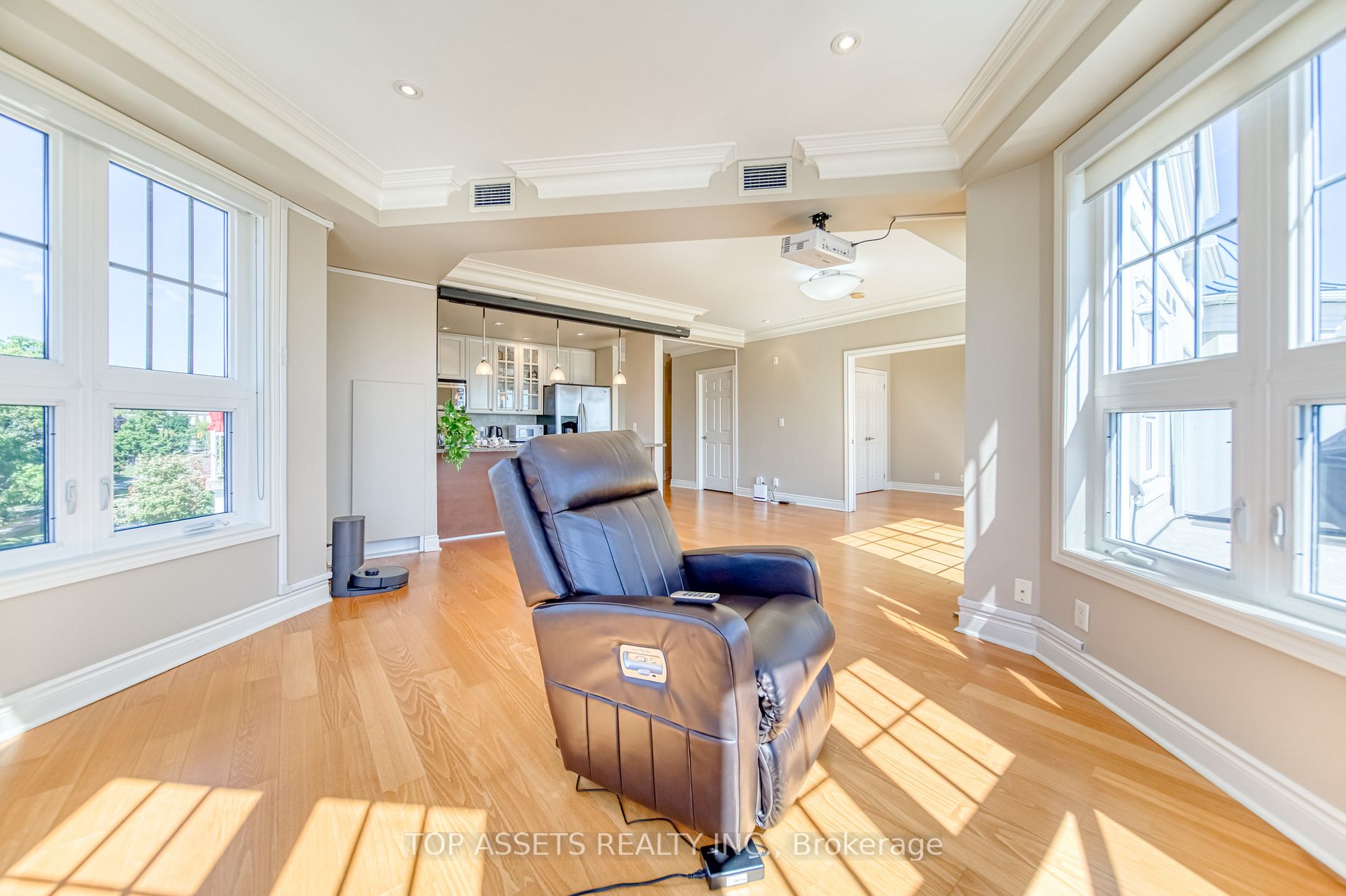 148 Third St, #305