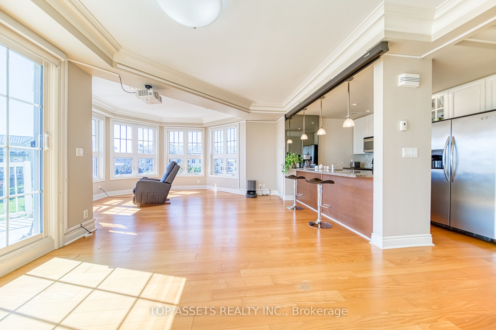 148 Third St, #305