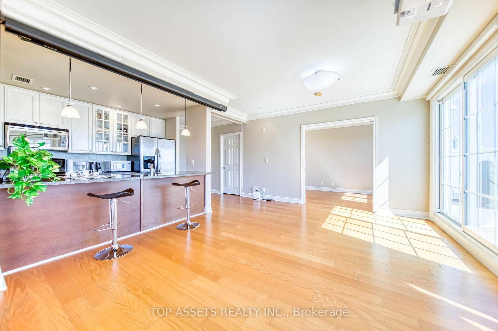 148 Third St, #305